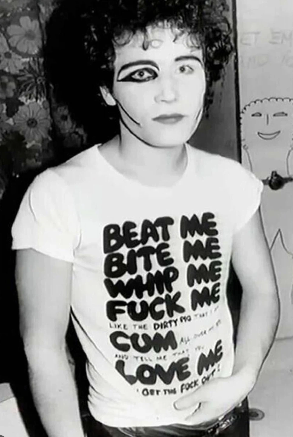 Beat me! Punk Graphic T-Shirt - photo 3