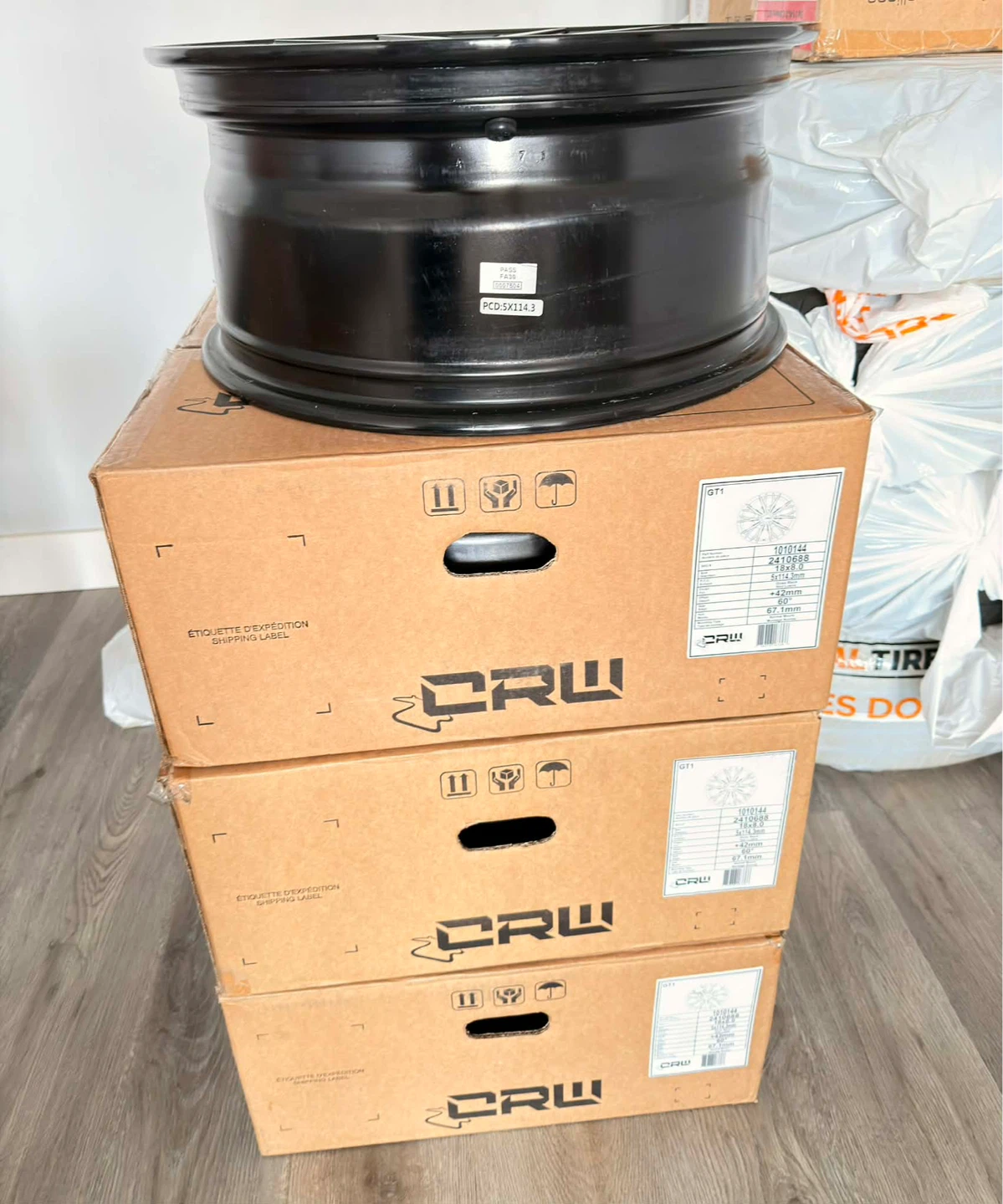 18" CRW GT1 Gloss Black Wheels (Set of 4)