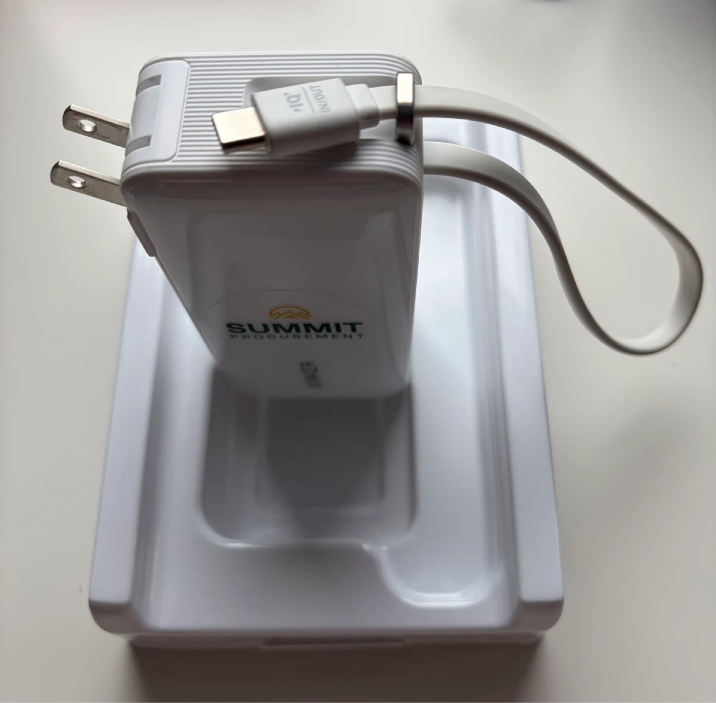Anker Power Bank 10000mAh with Built-in USB-C Cable - photo 4