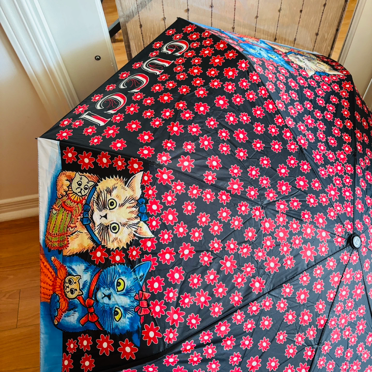 Incredible Umbrella with Cat Design