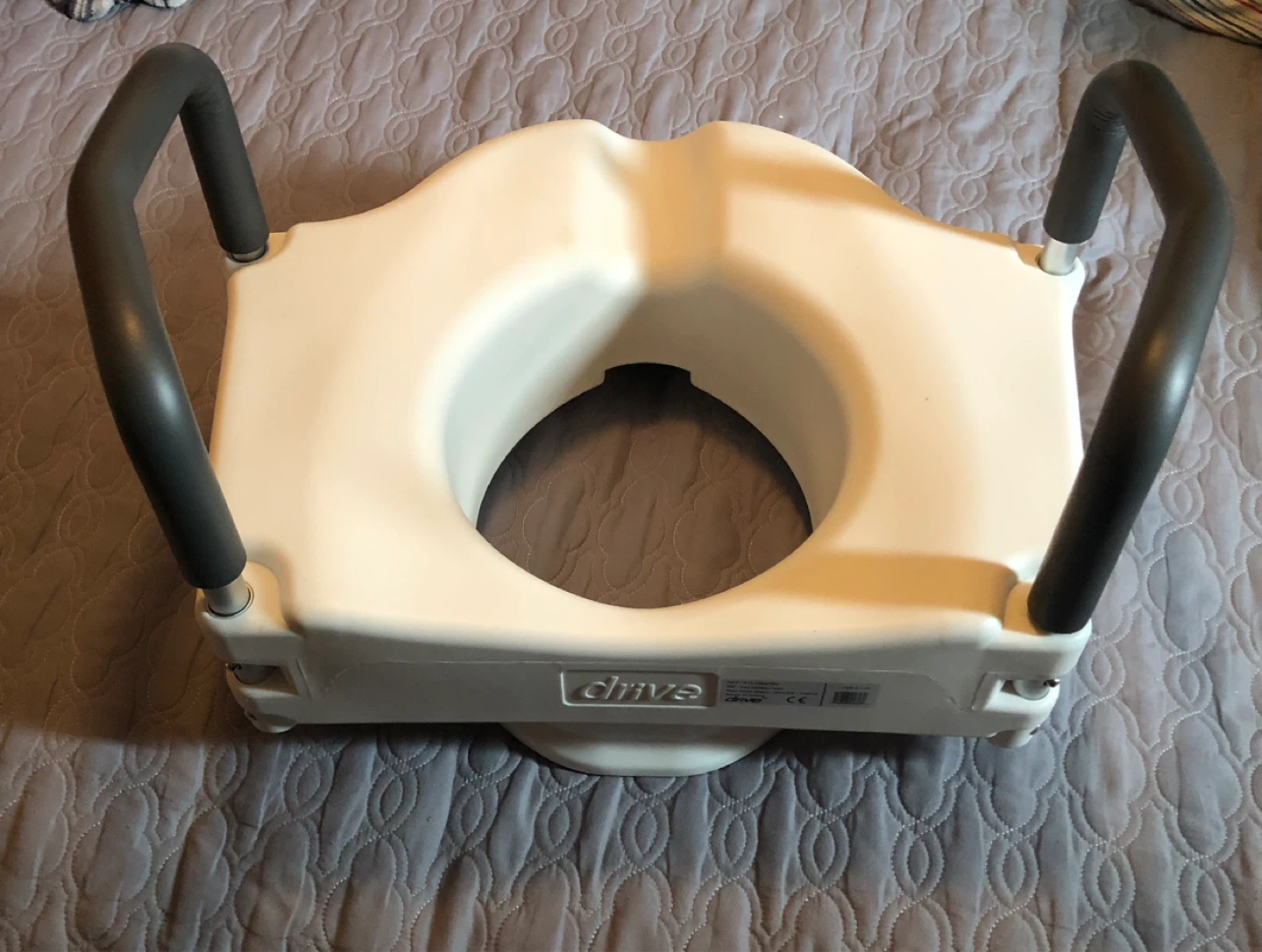 Toilet extension seat with handles - photo 2