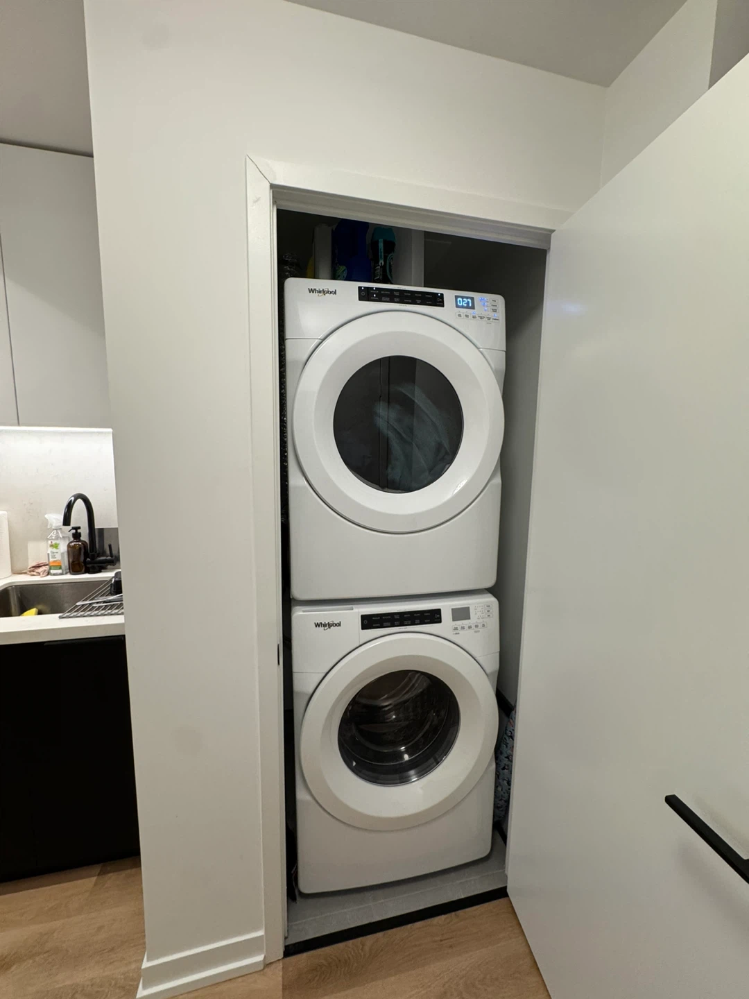 Yorkdale Condo Sublet Available April - Sept - photo 5