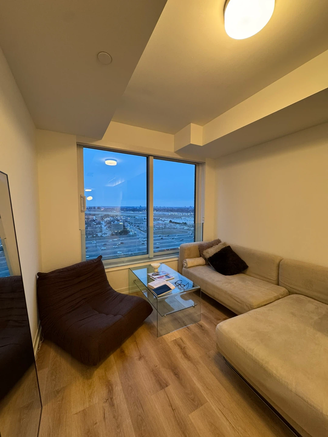 Yorkdale Condo Sublet Available April - Sept
