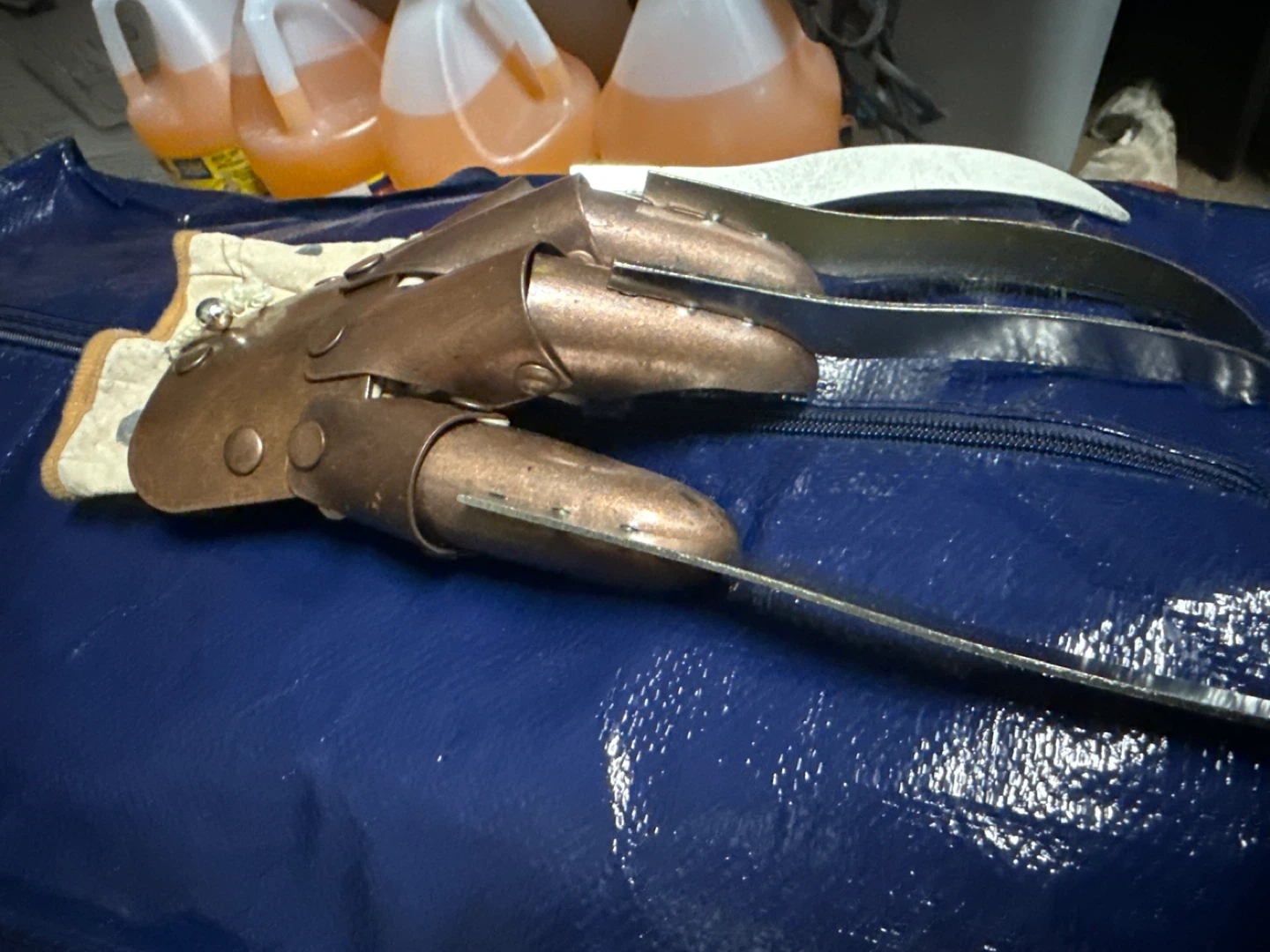 Freddy Krueger Glove Replica - photo 2
