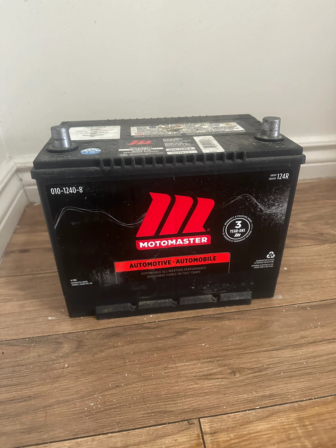 Motomaster 124R Automotive Battery - photo 3
