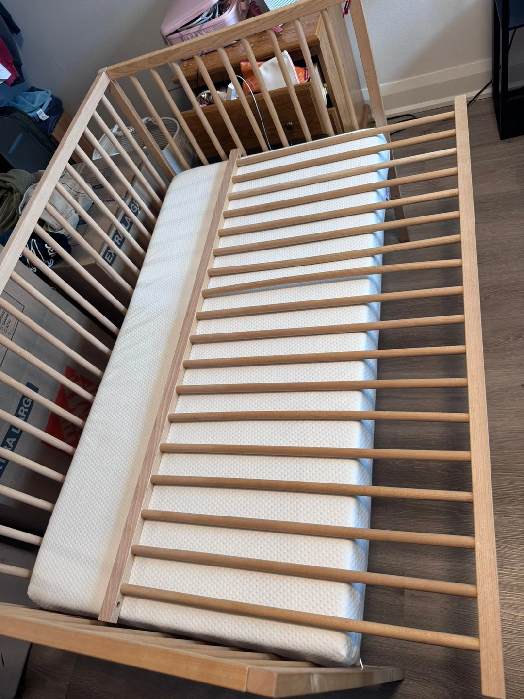 Wooden Crib with Mattress - photo 3
