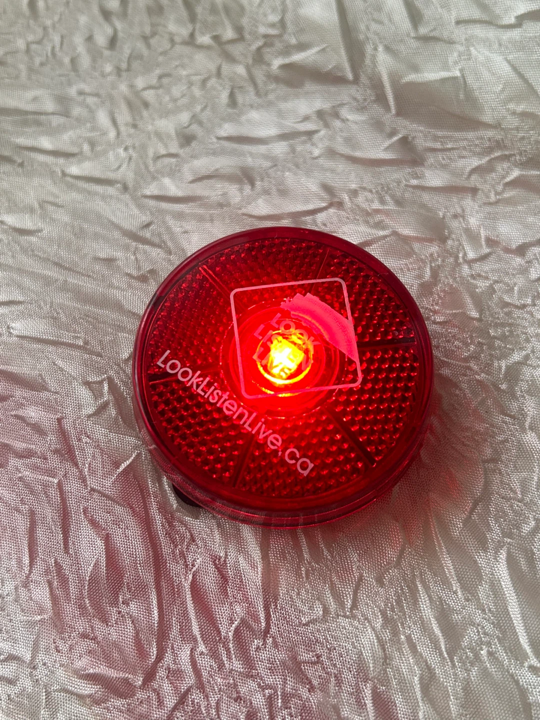 LookListenLive.ca Red Bicycle Safety Light - photo 2