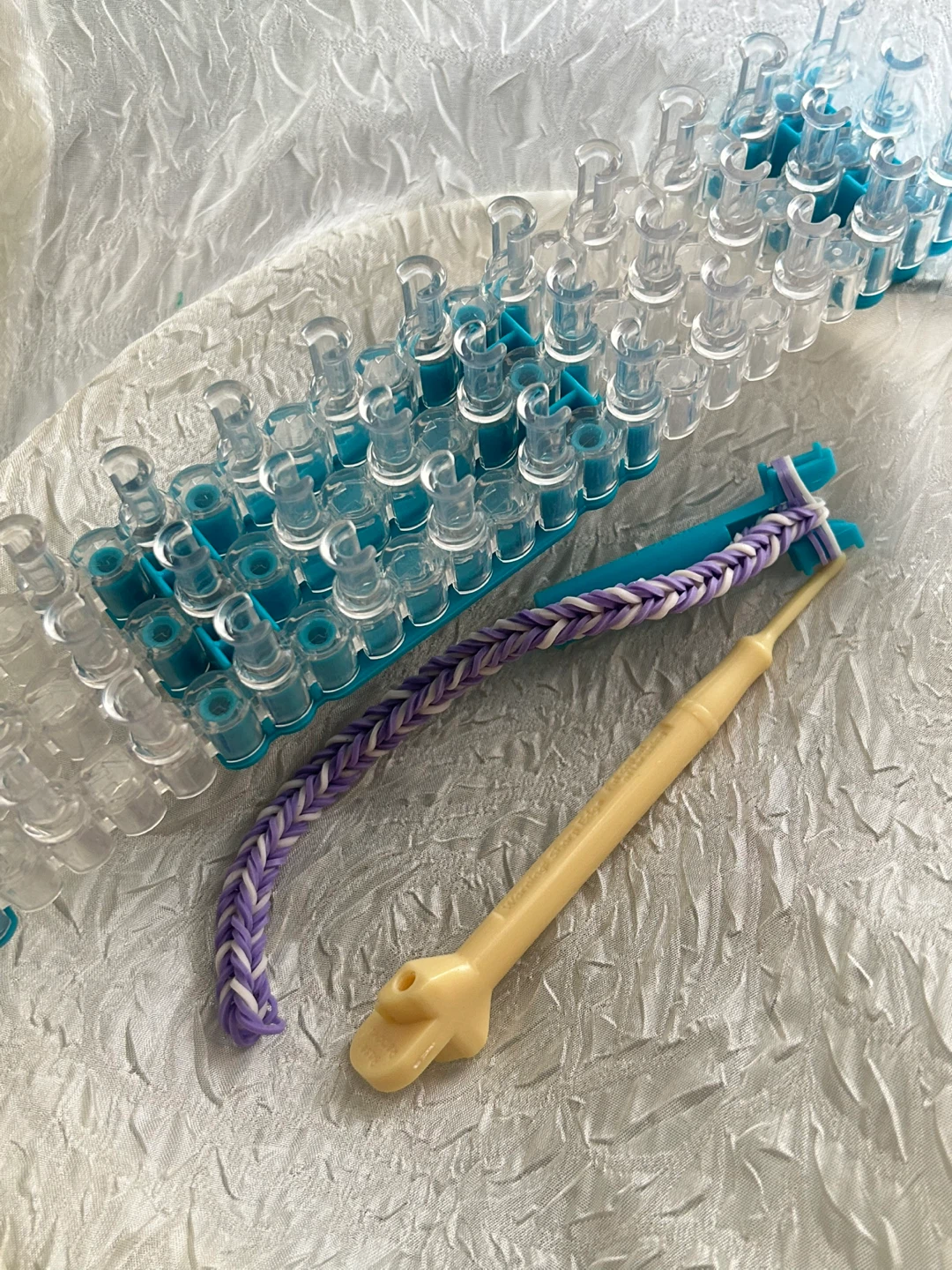 Rainbow Loom Rubber Band Bracelet Making Kit - photo 4