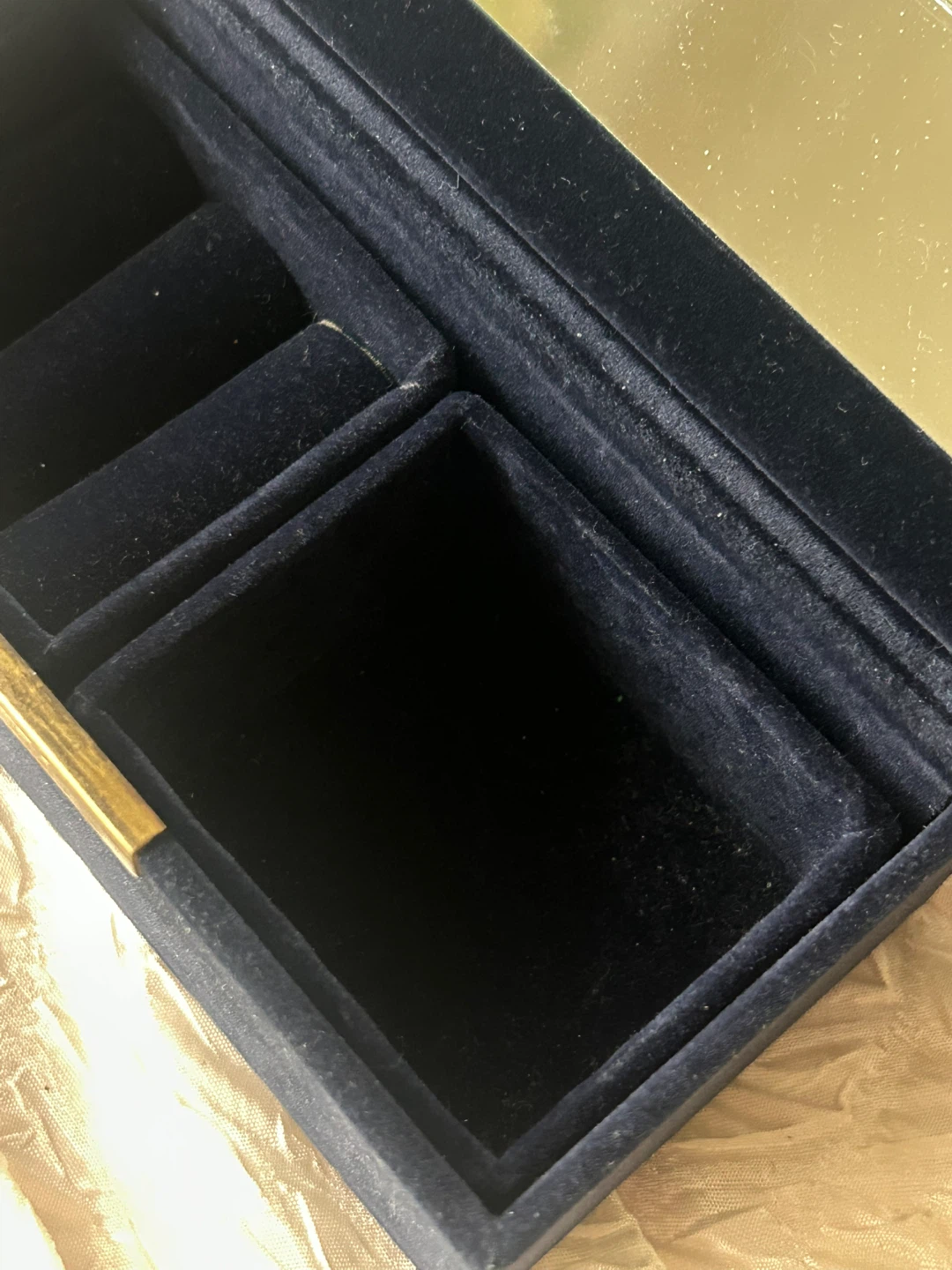 Nescafé Blue Velvet Jewelry Box with Mirror - photo 4