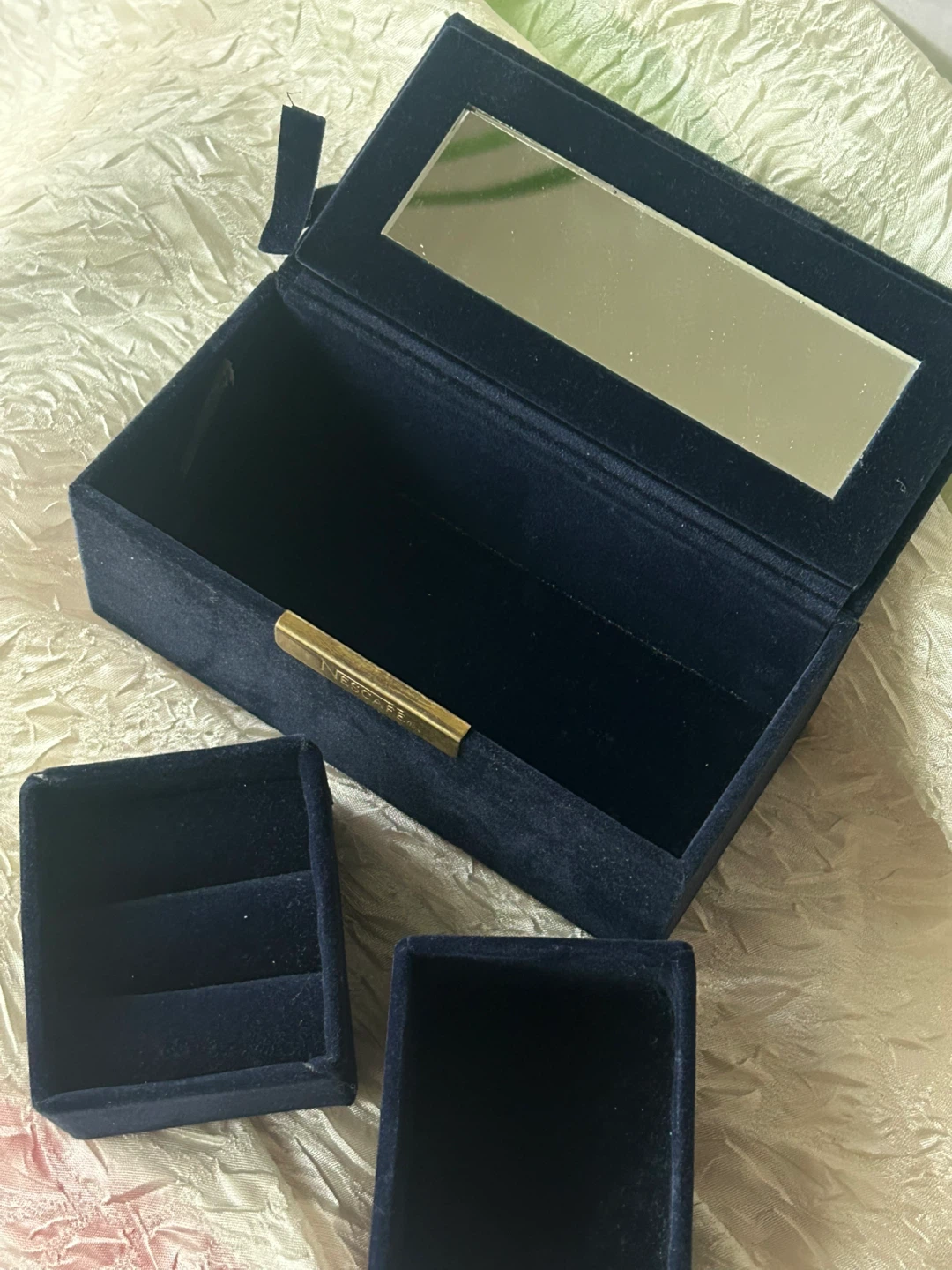 Nescafé Blue Velvet Jewelry Box with Mirror - photo 2