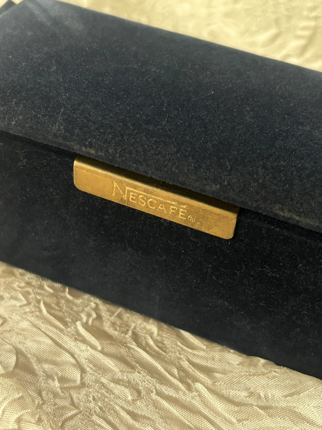 Nescafé Blue Velvet Jewelry Box with Mirror - photo 5