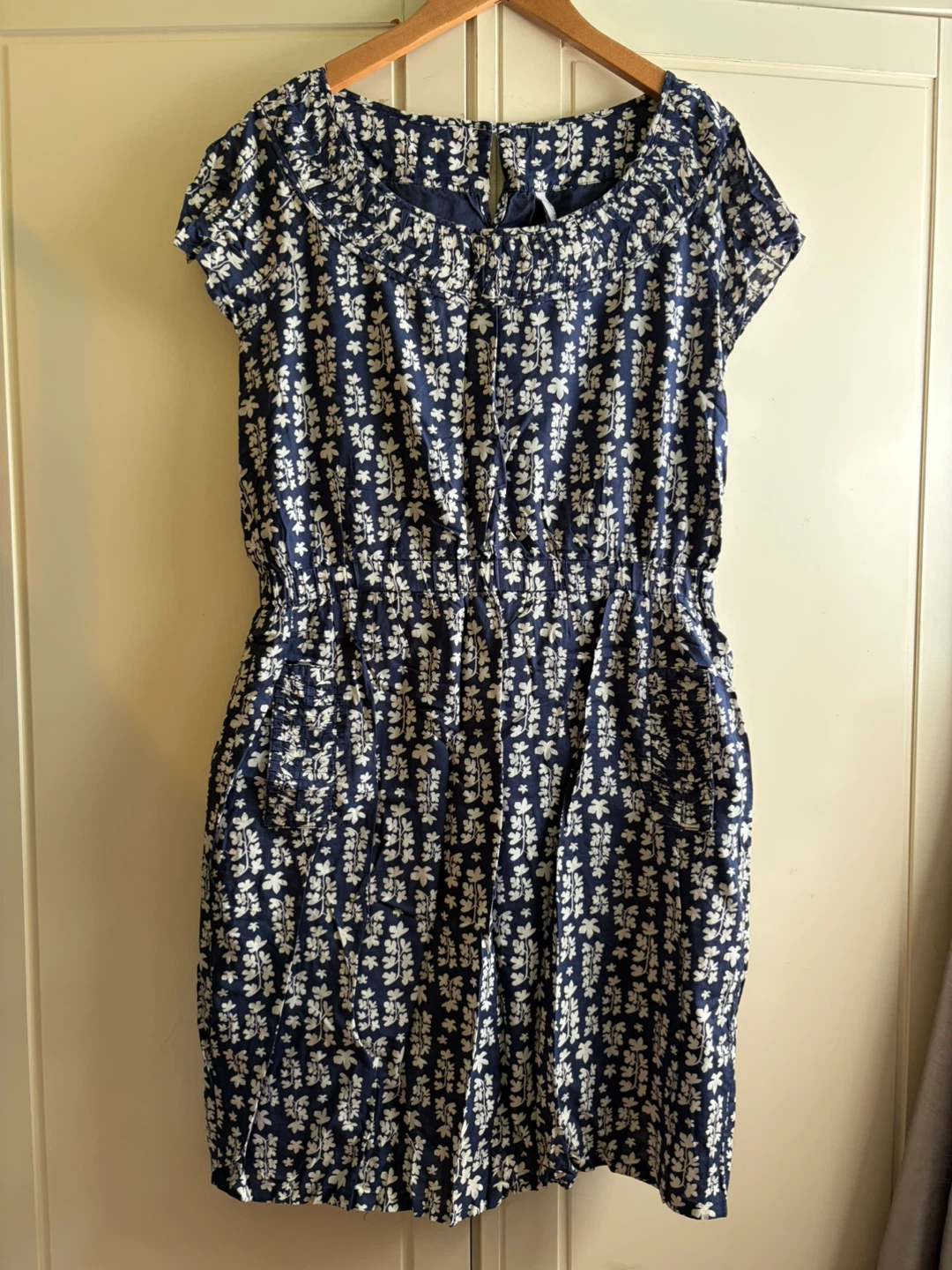 Old navy size M