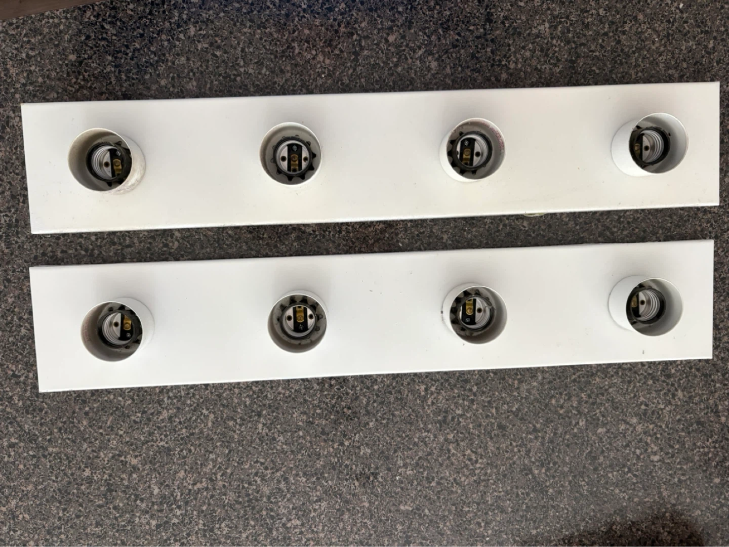 Set of two 4-bulb light fixtures
