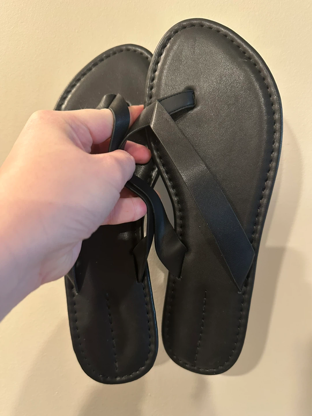 Black Leather Flip Flops Size 40 - photo 3