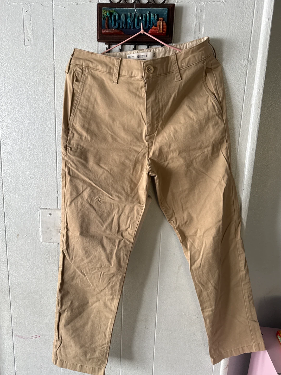 Hollister Khaki  Size 32x30