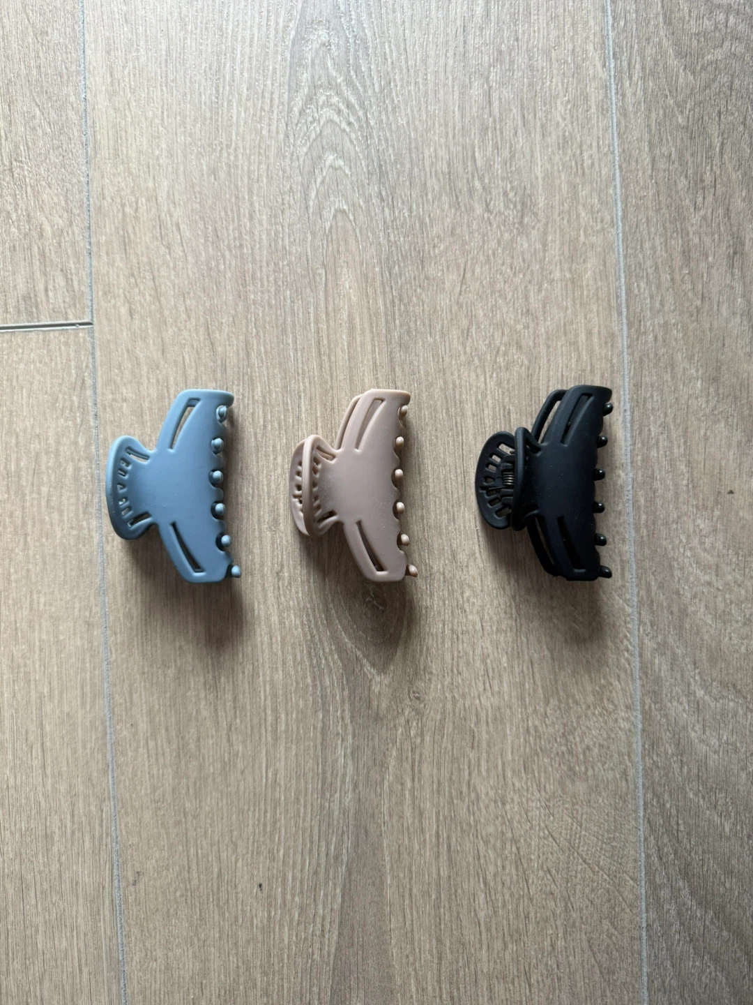 Assorted Hair Claw Clips - photo 2