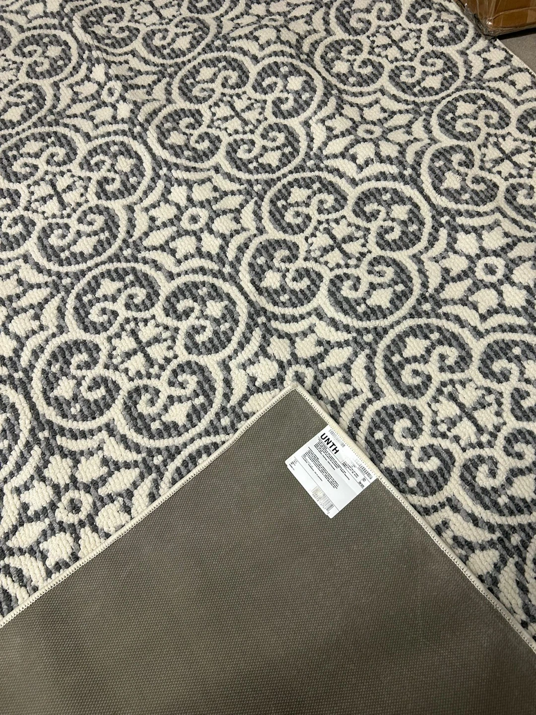 UNTH Area Rug - Grey and White Pattern - photo 4