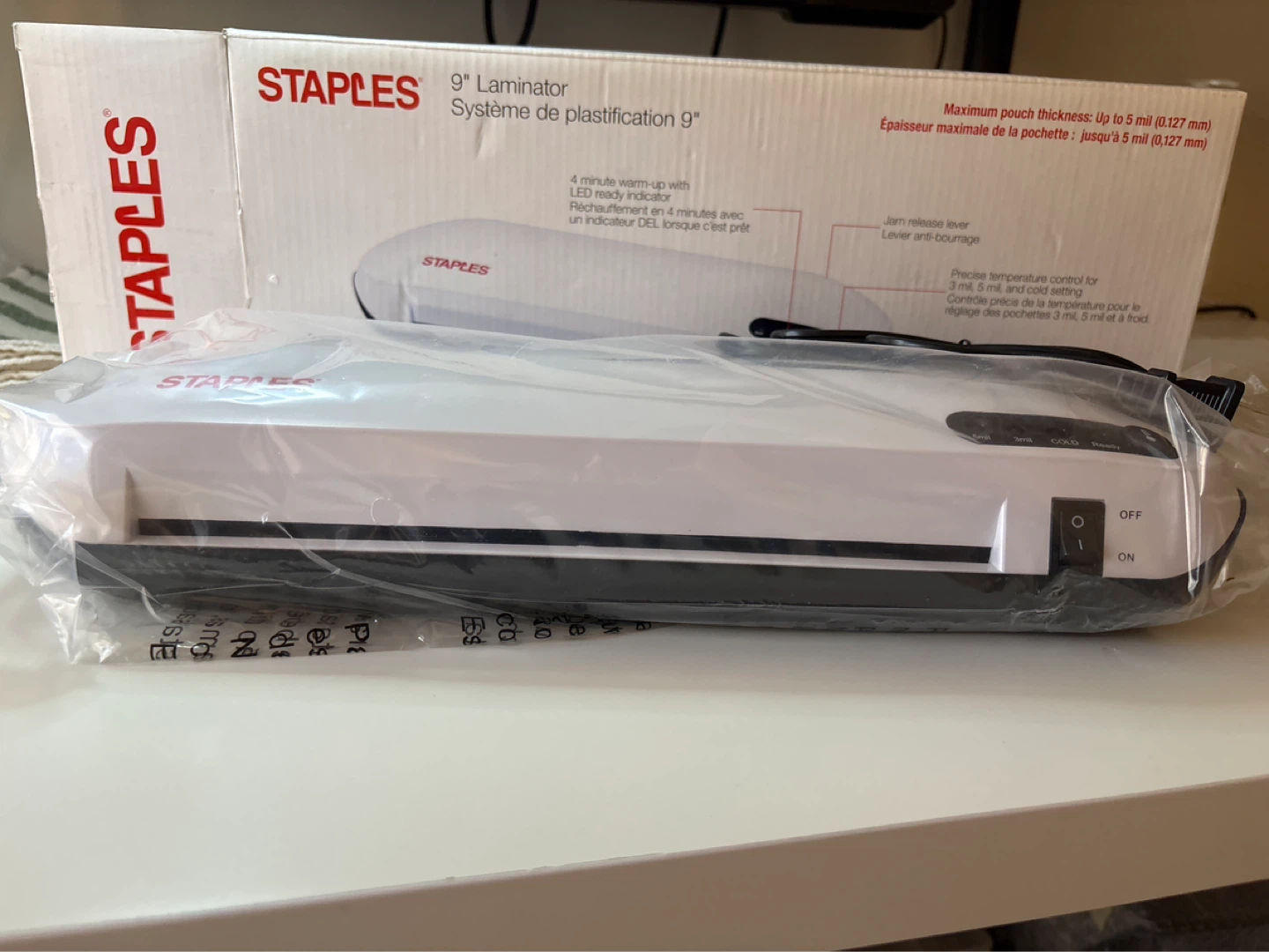 Staples 9" Laminator - photo 4