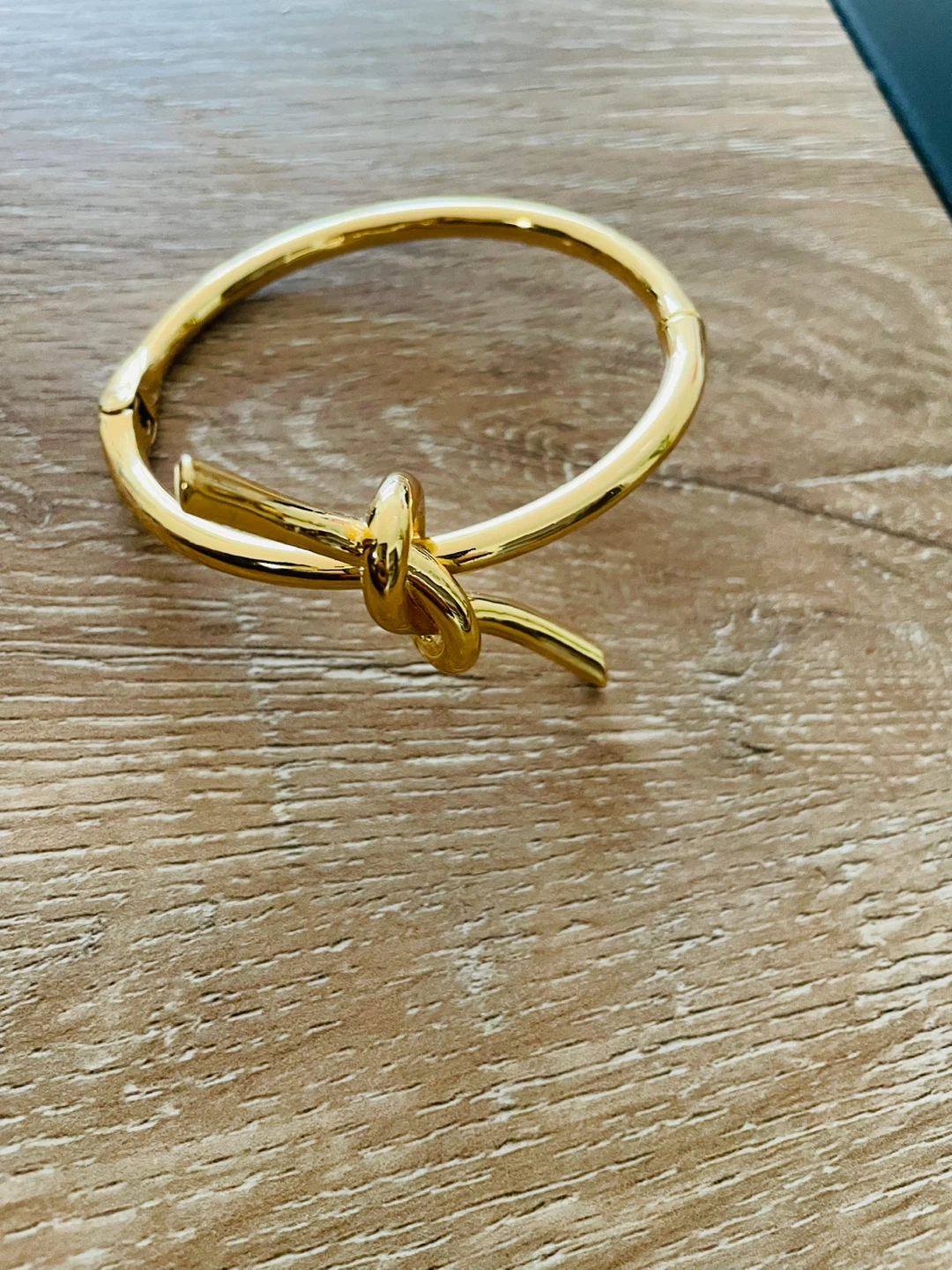 Gold Tone Knot Bangle Bracelet - photo 3