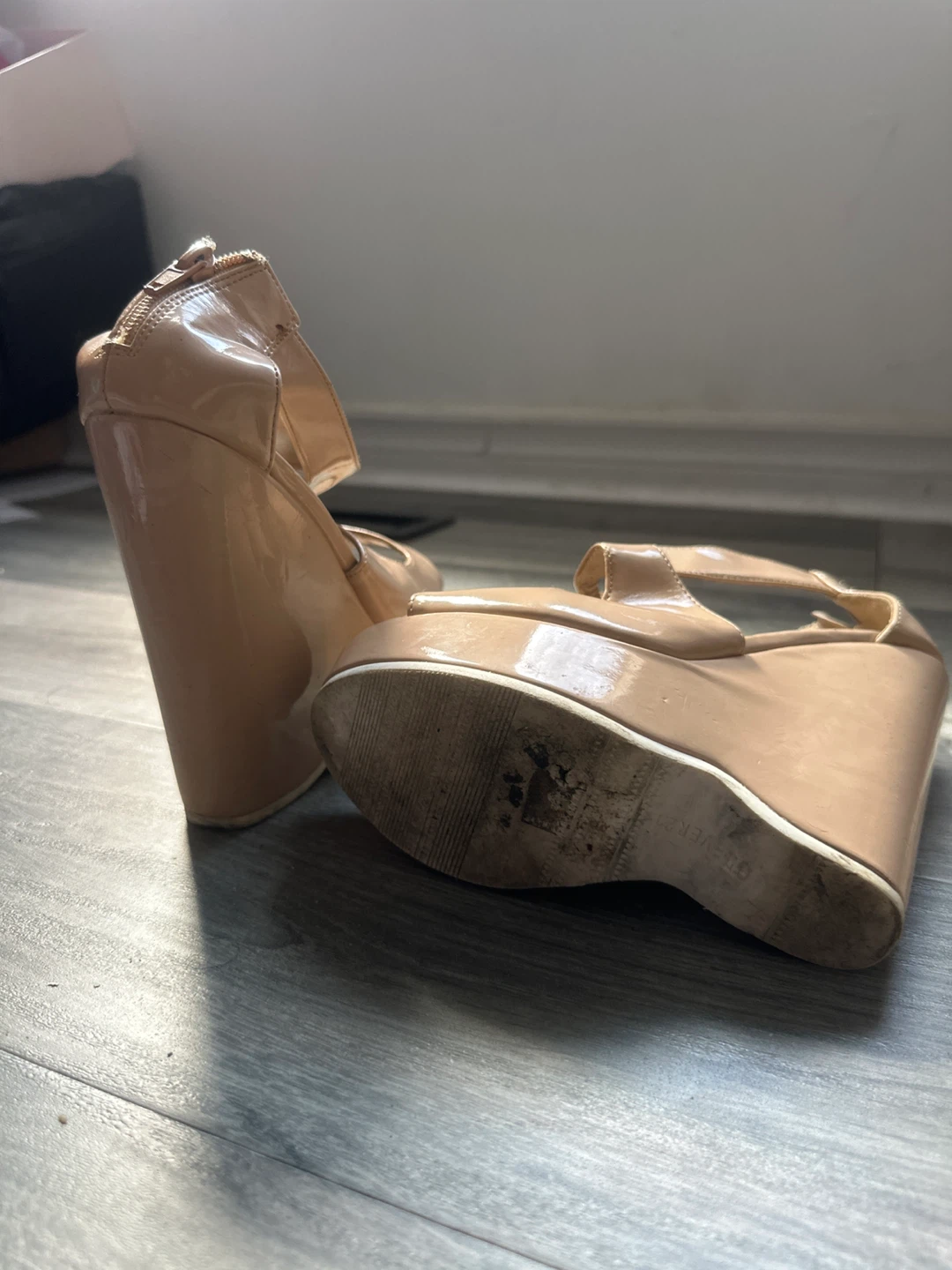 Beige Patent Wedge Sandals - photo 2