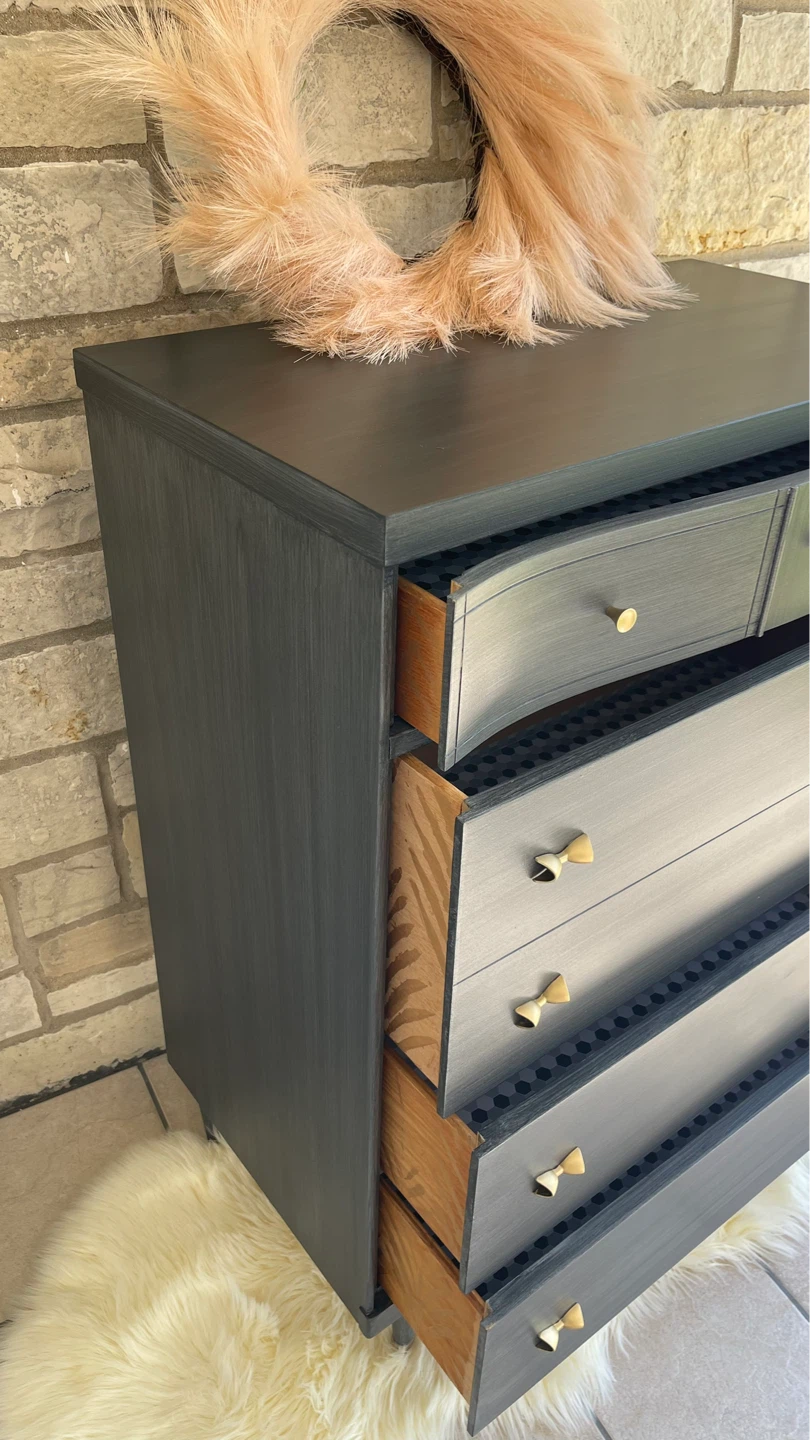 MCM BASSETT 4 drawers dresser Brushed Gray - photo 4