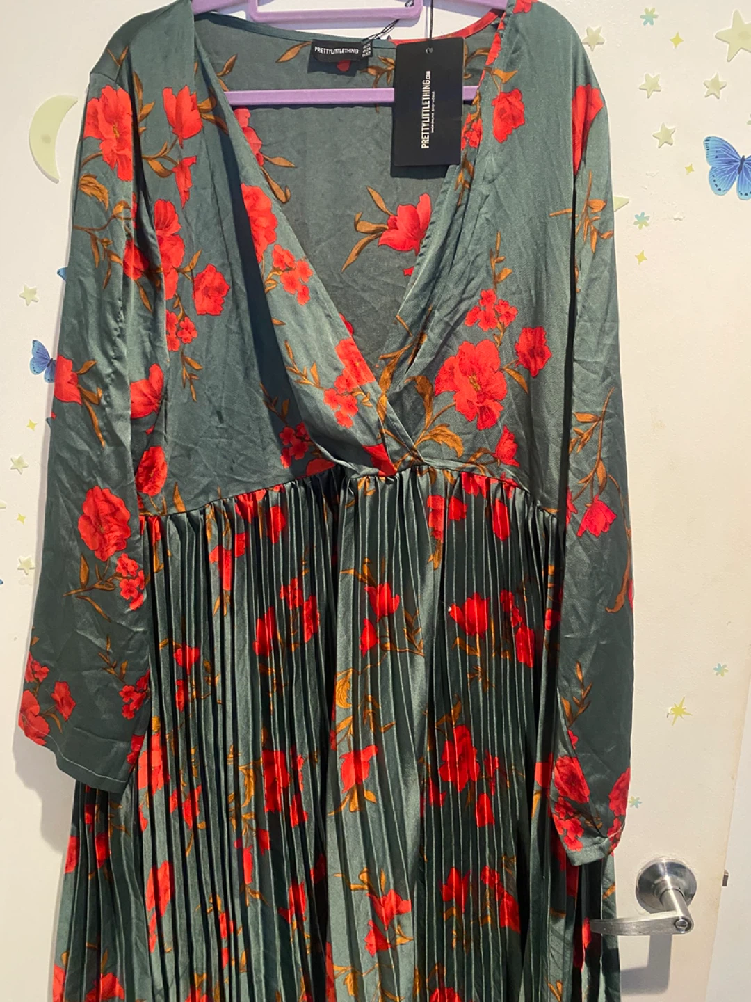 PrettyLittleThing Green Floral Midi Dress - US 2X