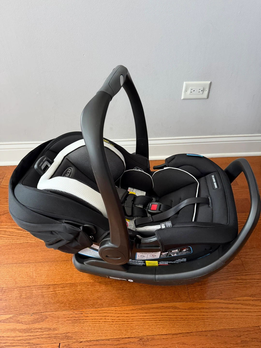 Graco SnugRide SnugLock DLX Infant Car Seat - photo 3