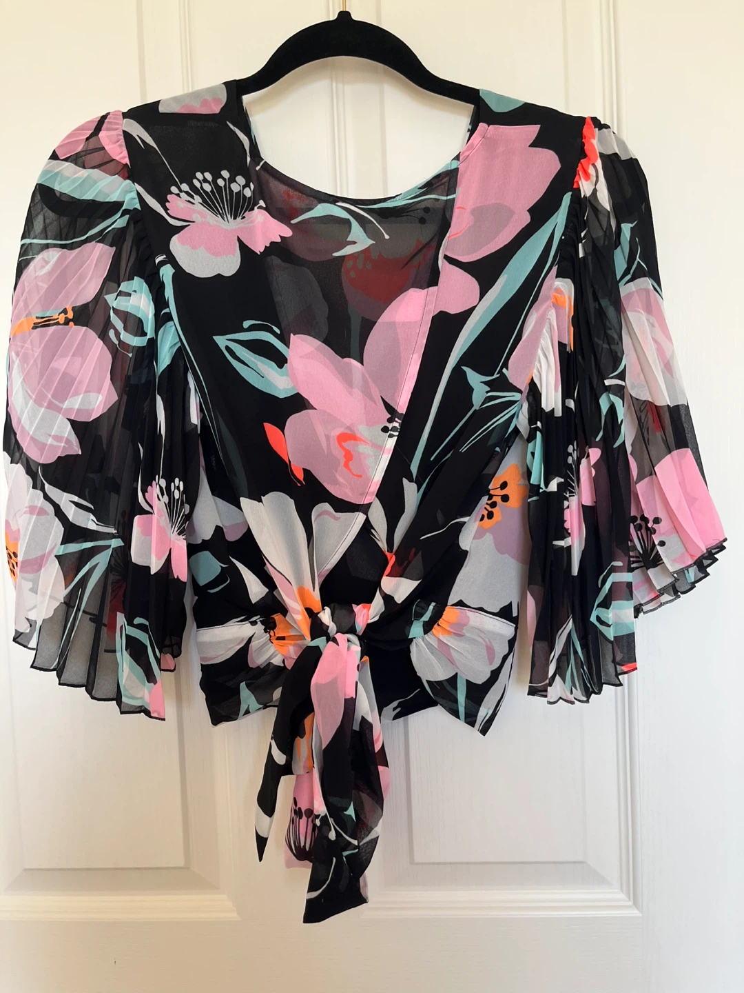 Brand New by Express Floral Wrap Blouse - Size M - photo 3