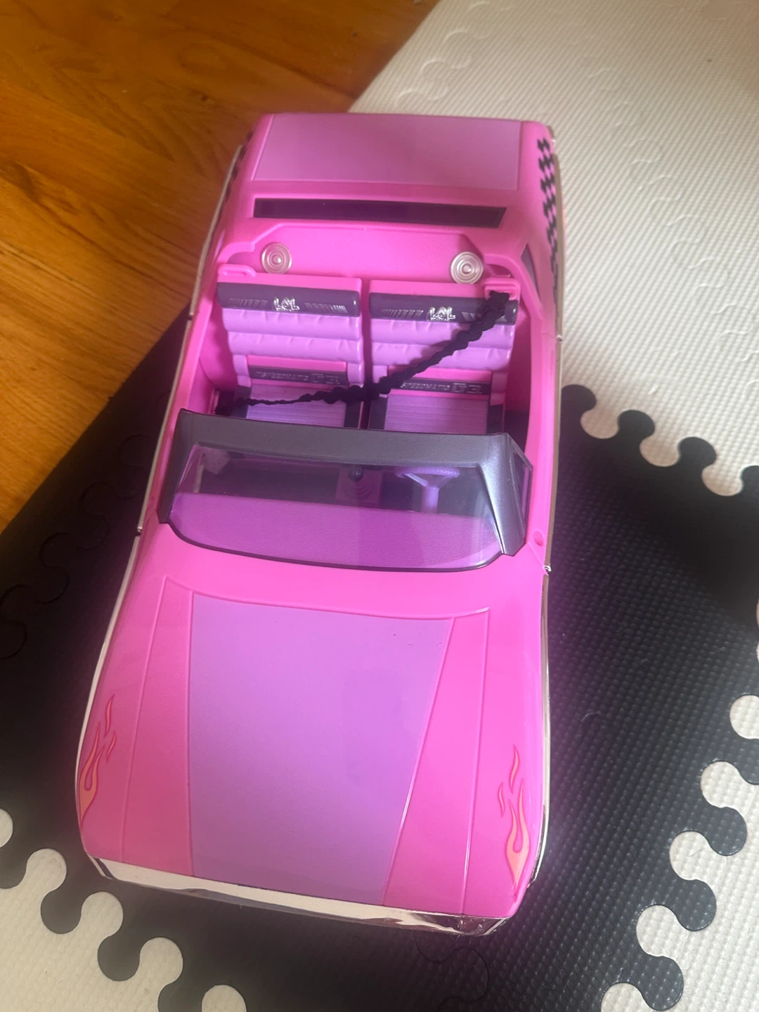 LOL Surprise Doll - car and accessories - photo 2