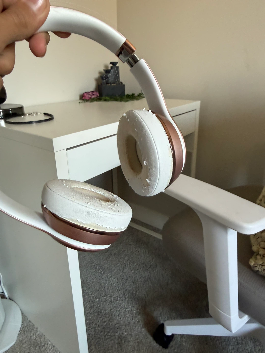 Beats Solo 3 Wireless On-Ear Headphones Rose Gold - photo 3