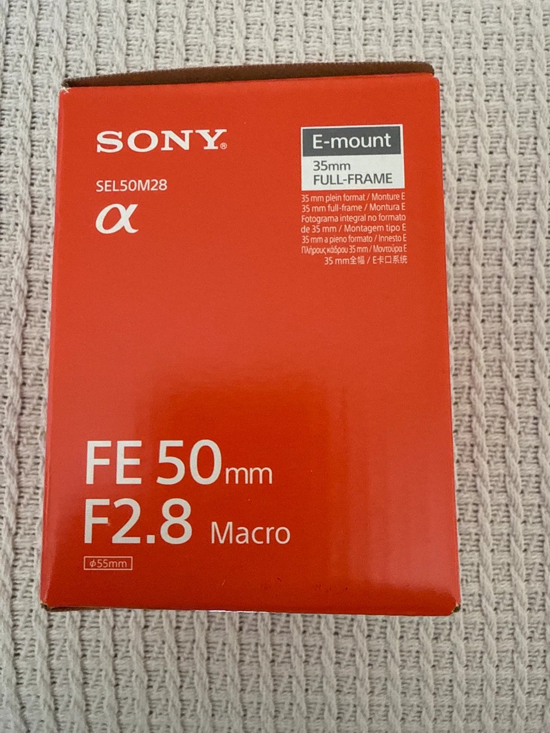 Sony FE 50mm F2.8 Macro Lens - photo 2