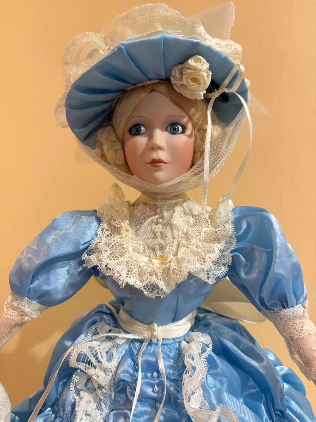 Victorian Style Porcelain Doll - photo 2