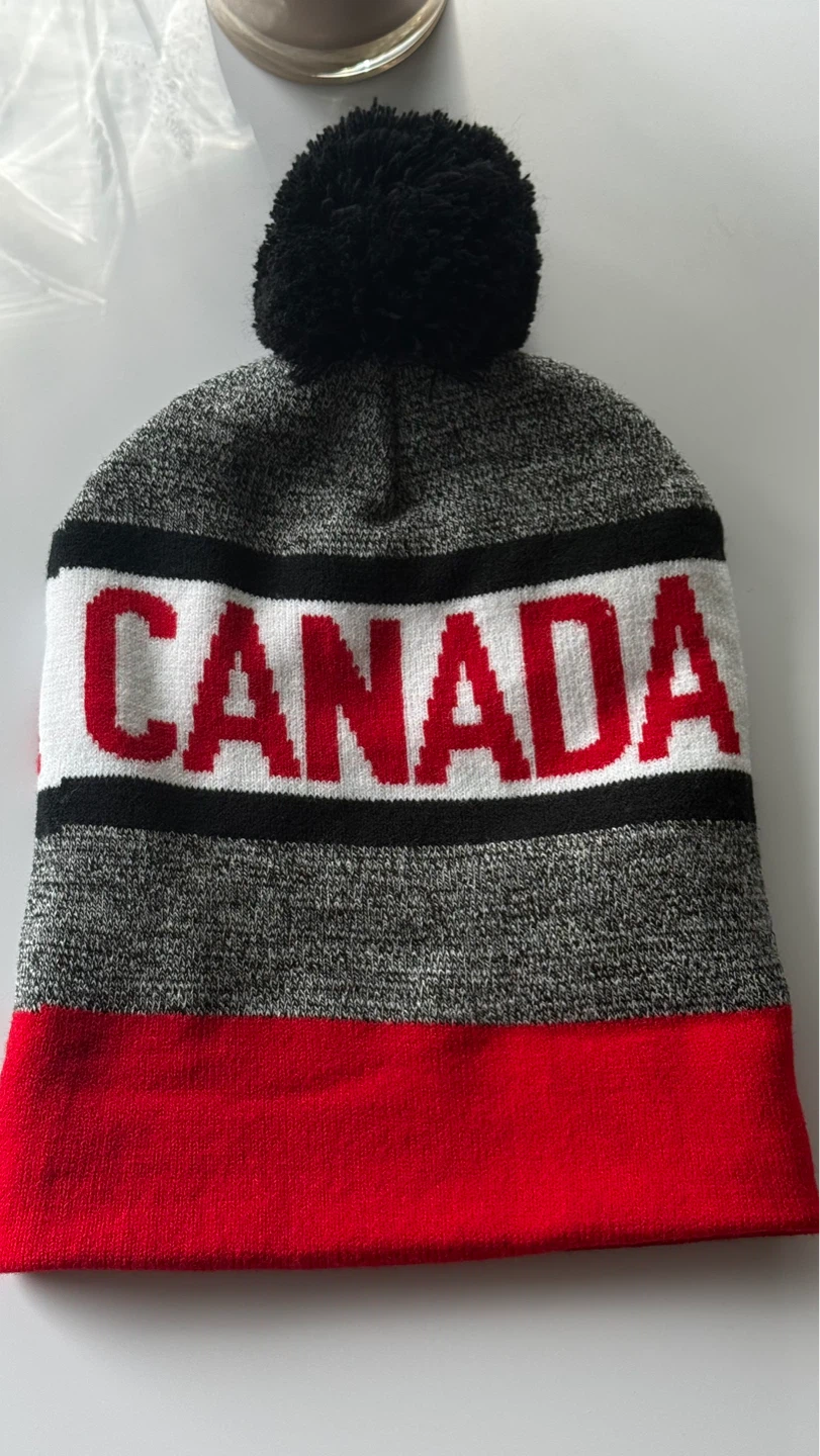Canada Pom Pom Toque - photo 2