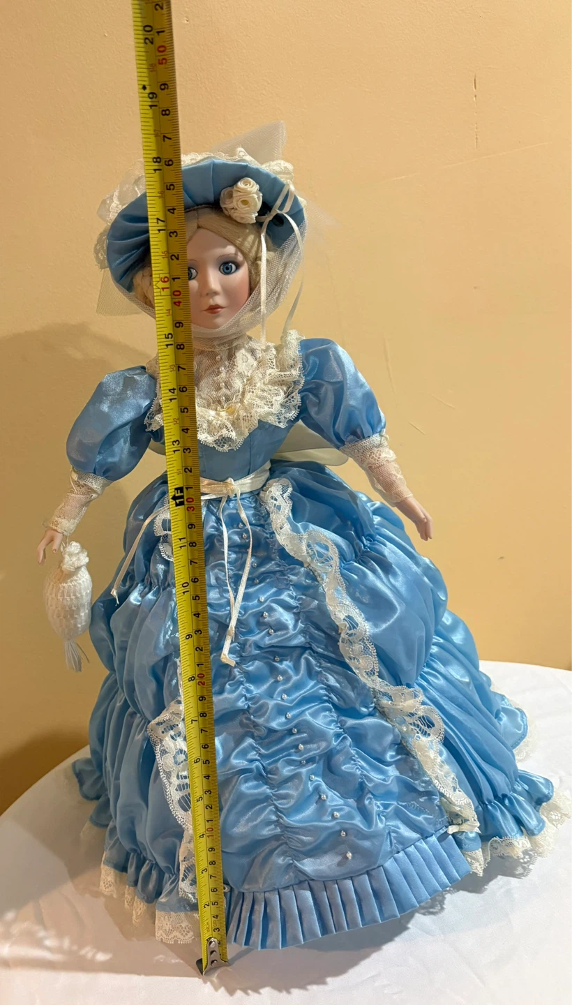 Edwin M. Knowles 1987 Porcelain Doll - photo 2
