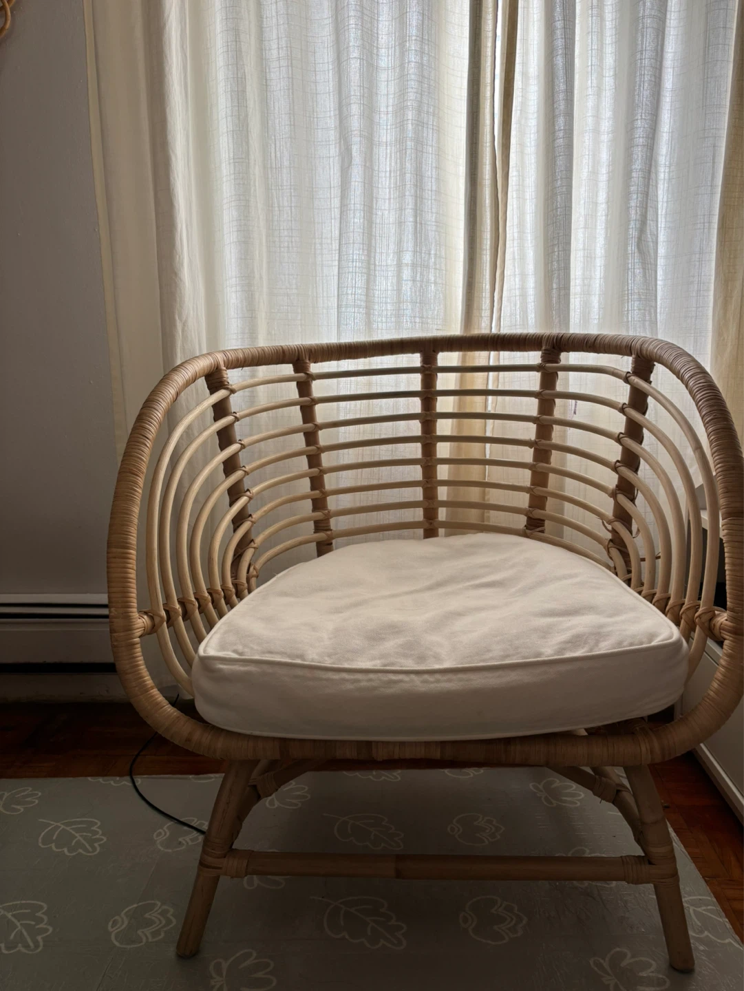 Wicker Accent Chair with White Cushion - photo 2