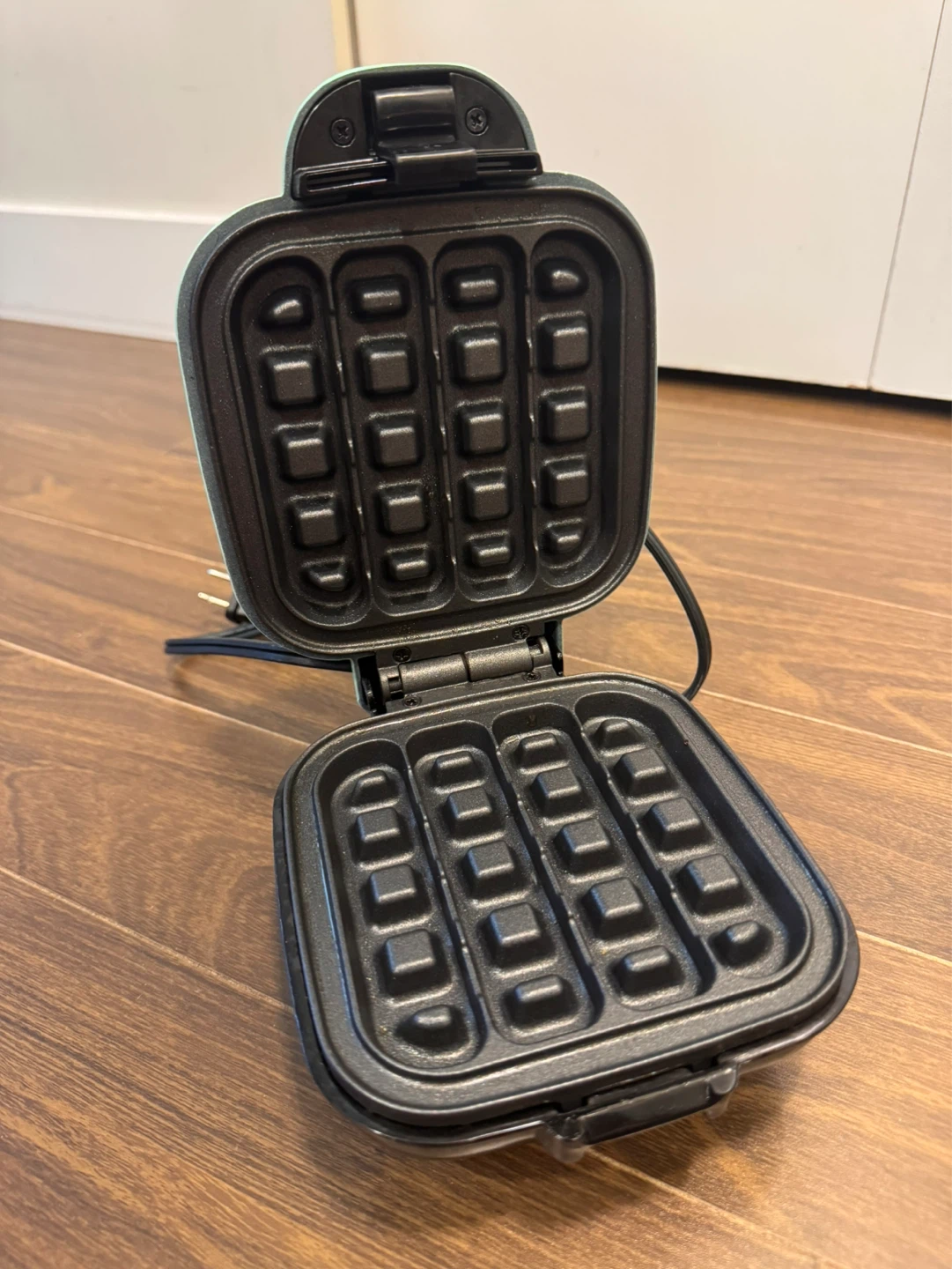 Dash Aqua Mini Waffle Maker - photo 2