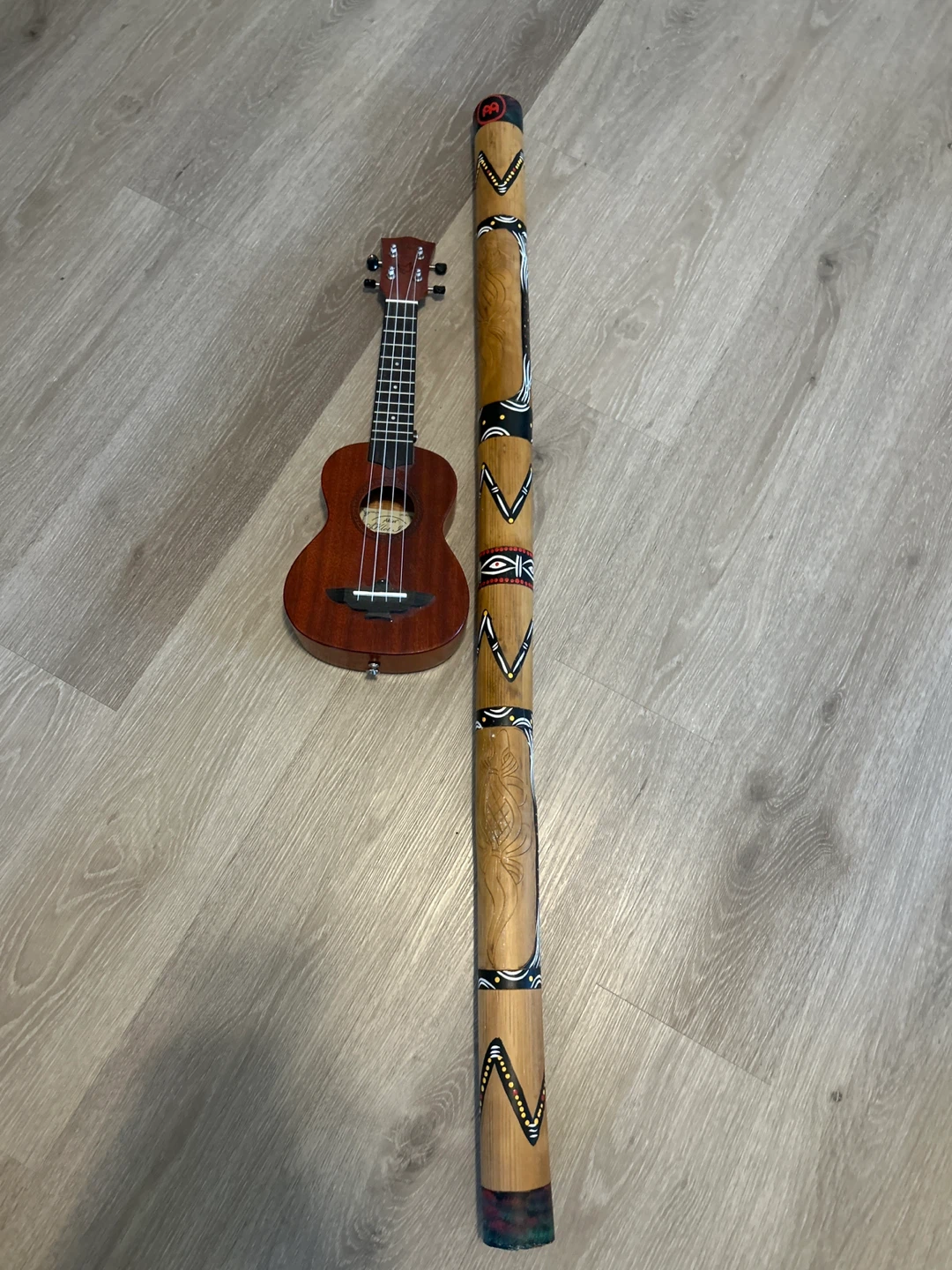 Ukulele and Didgeridoo Set - photo 2