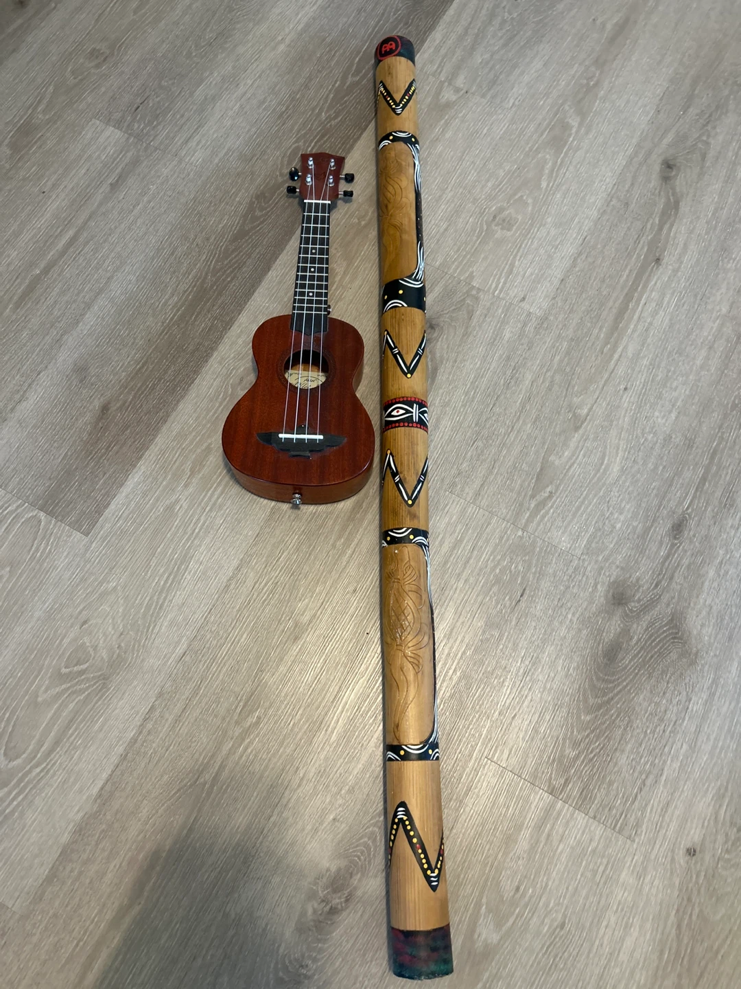 Ukulele and Didgeridoo Set