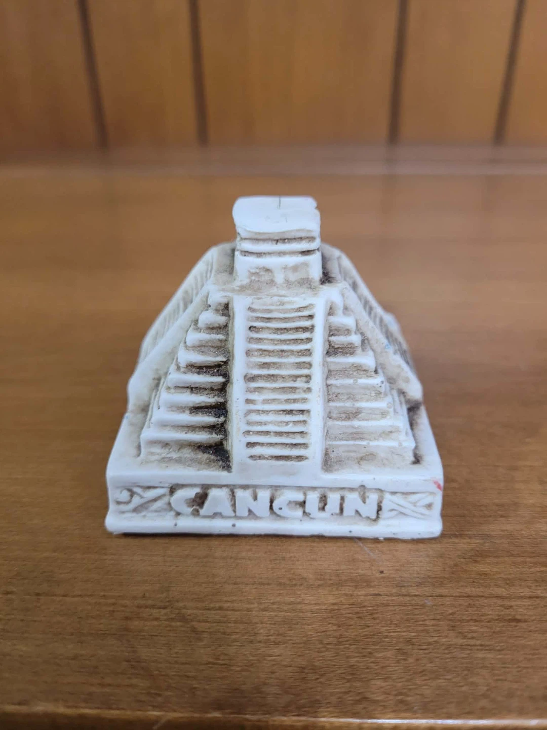 Cancun Mayan Pyramid Replica Figurine - photo 2