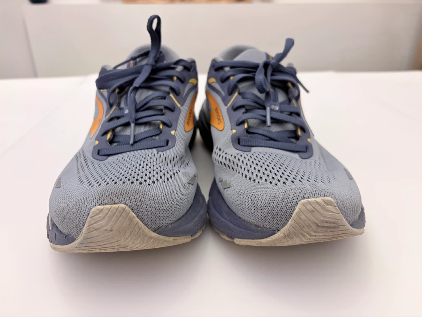 Brooks Adrenaline GTS 23 Mens Shoes Sneakers 1103911D027 Size 12 - photo 4