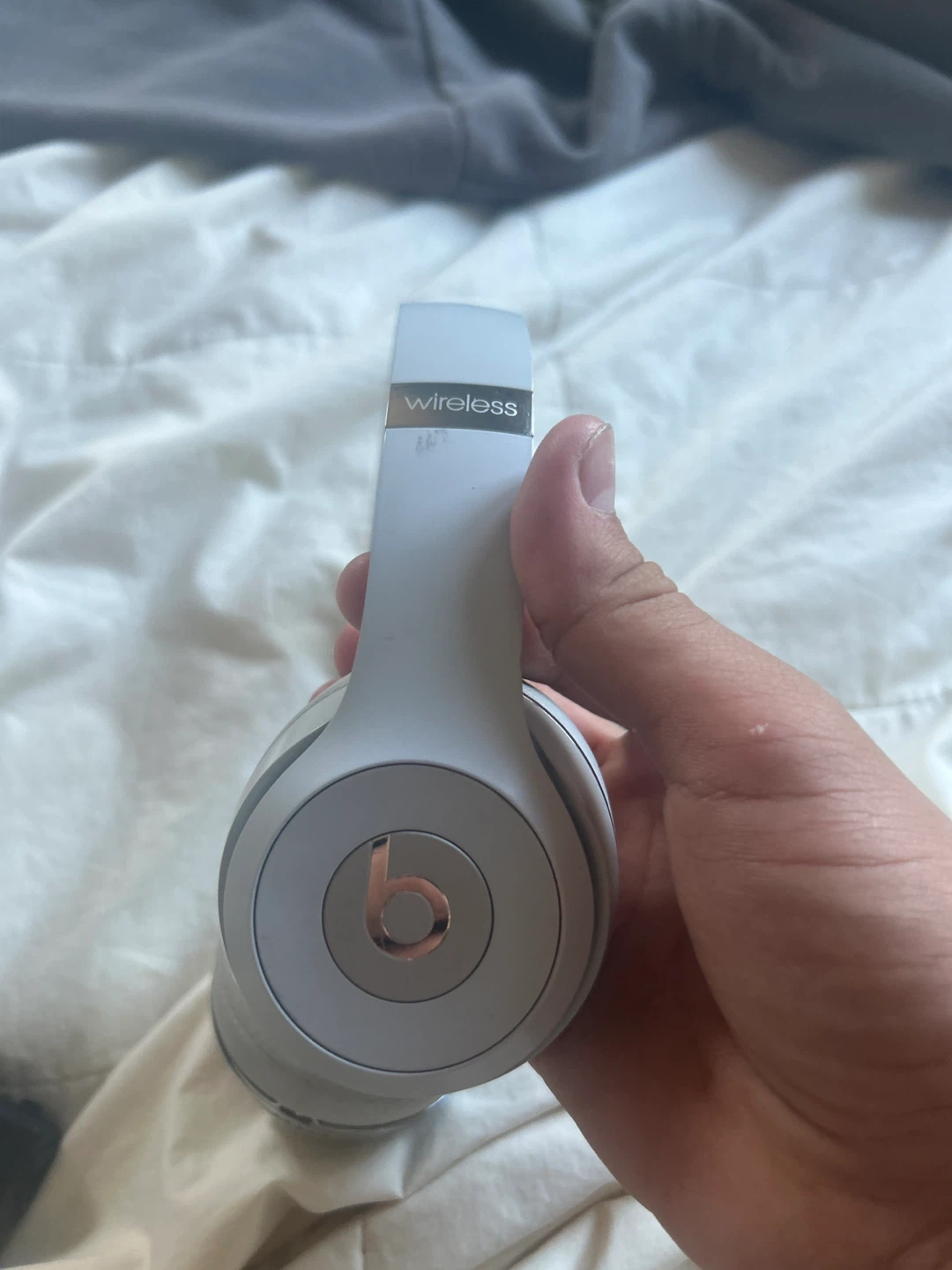 Beats Solo 3 Wireless On-Ear Headphones - White - photo 2