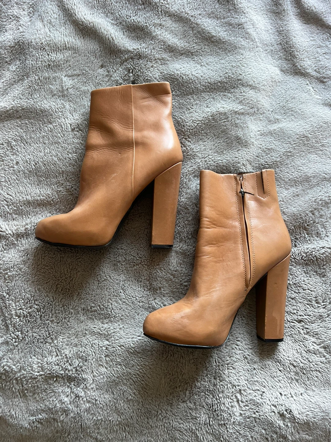 Tan Leather Block Heel Ankle Boots - photo 3