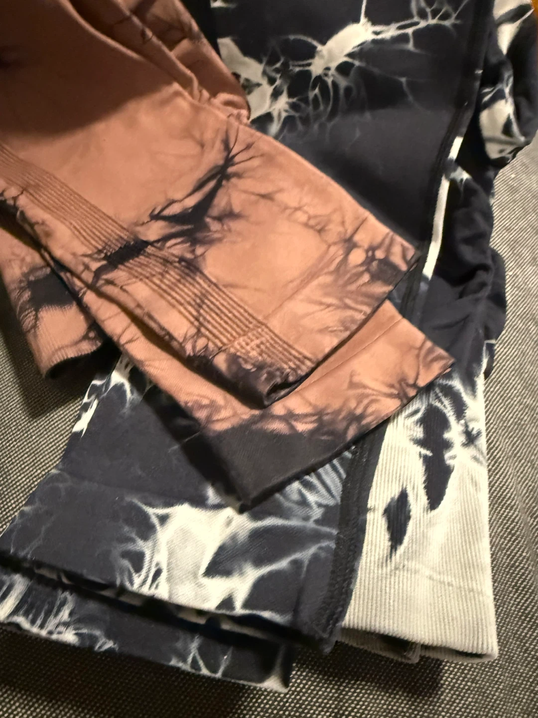 Athletic Leggings - Size M - photo 3