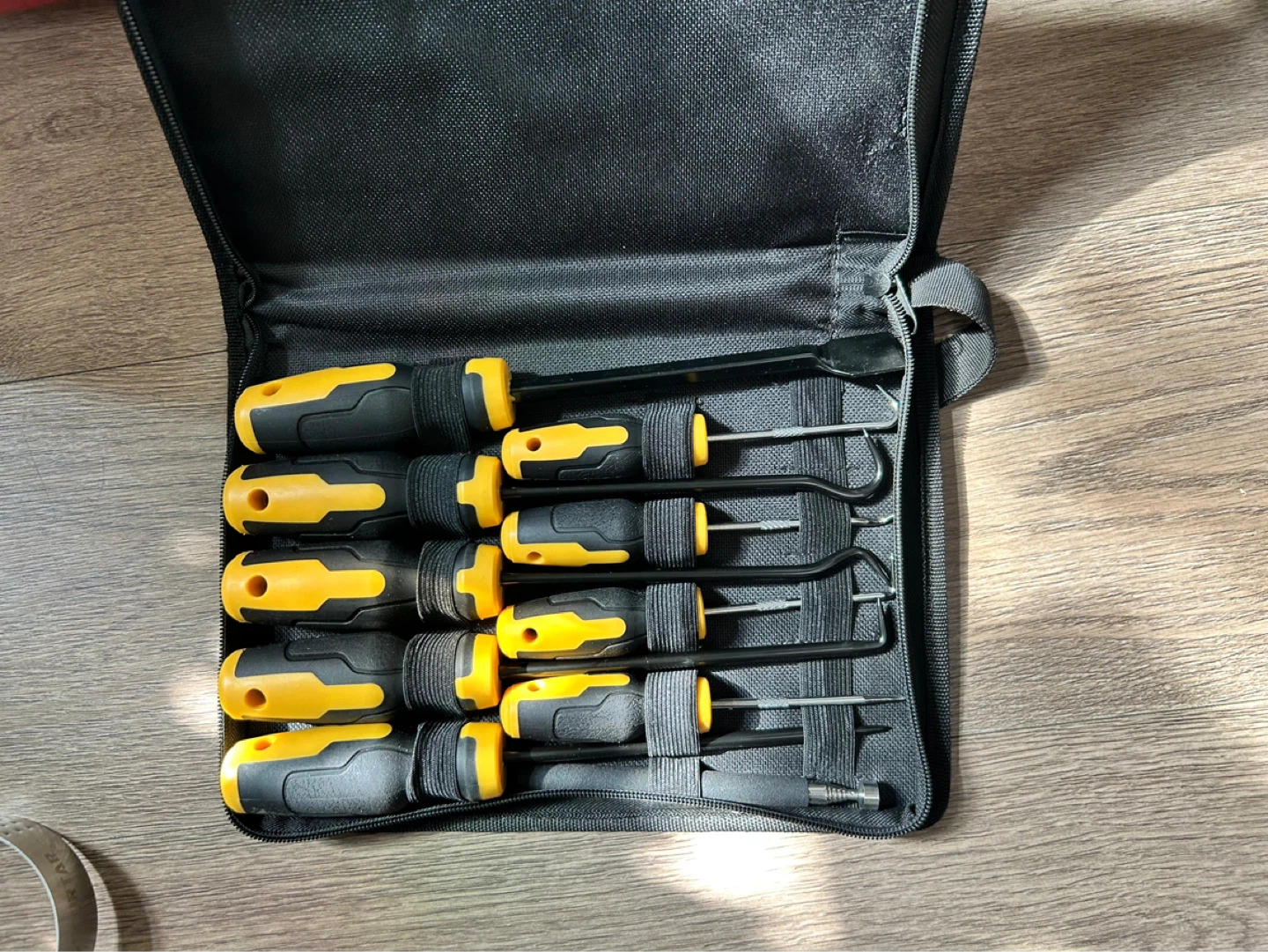 8 Piece Screwdriver and Pick Set with Case