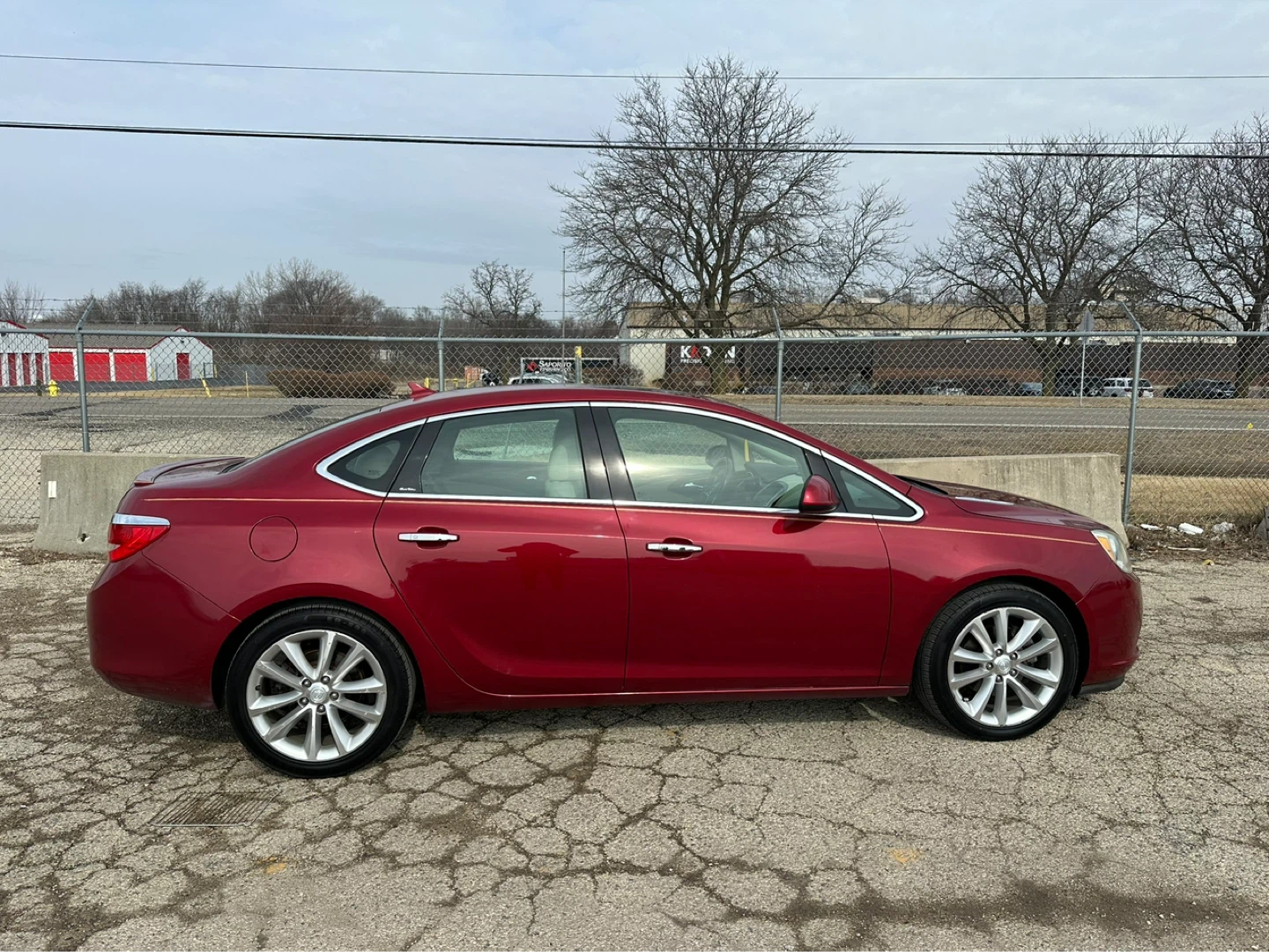 2013 Buick Verano Leather Group FWD 4D Sedan 2.4 4cyl. Flex Fuel - photo 2