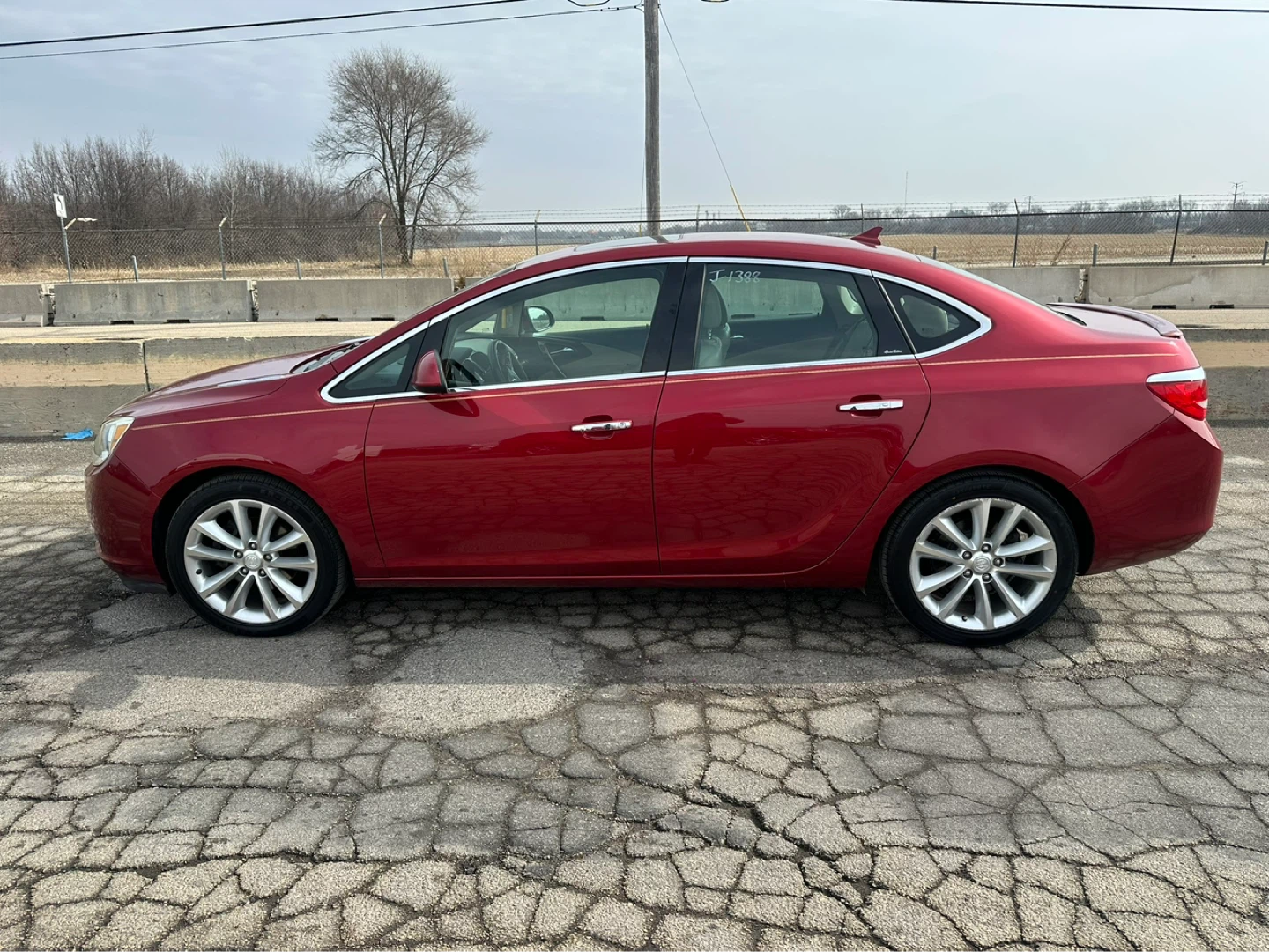 2013 Buick Verano Leather Group FWD 4D Sedan 2.4 4cyl. Flex Fuel