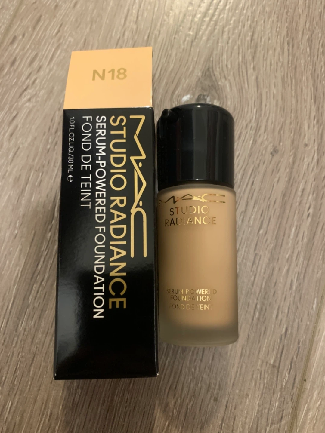 MAC Studio Radiance Serum-Powered Foundation N18