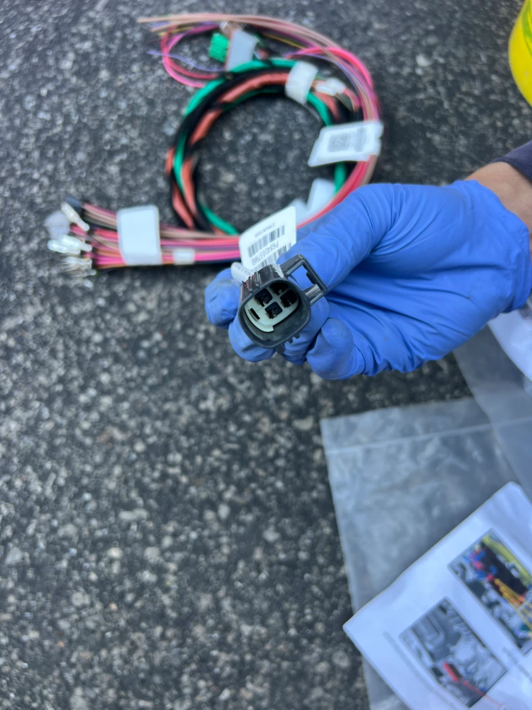 Assorted Automotive Wiring Harness Connectors - photo 3