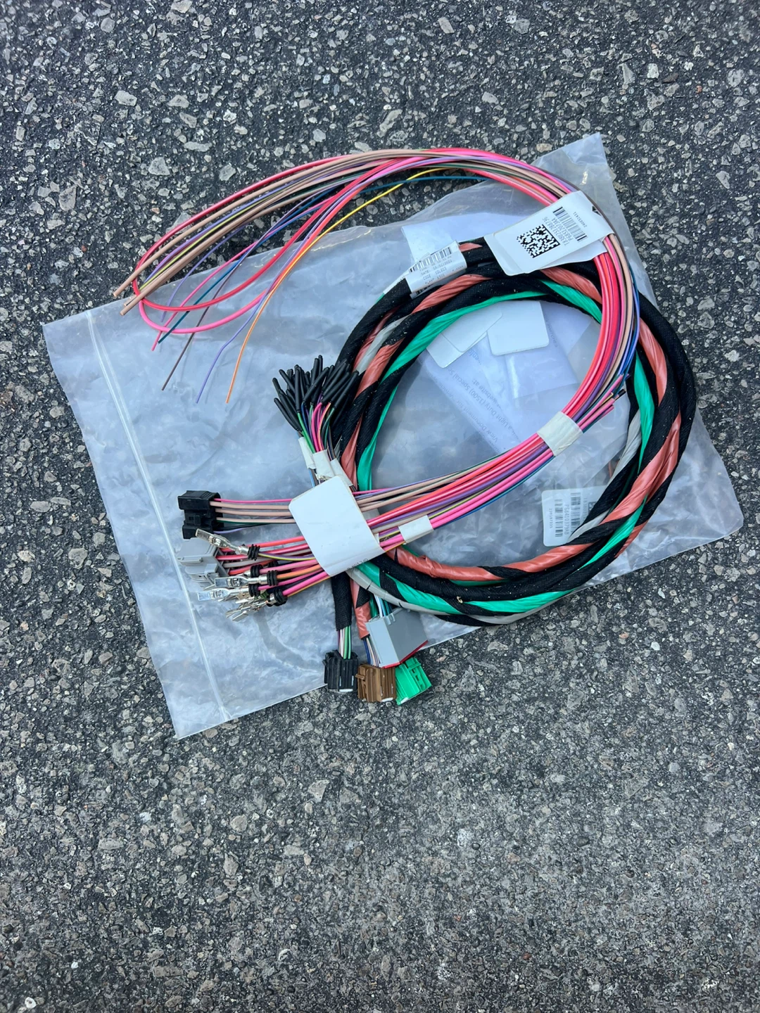 Assorted Automotive Wiring Harness Connectors