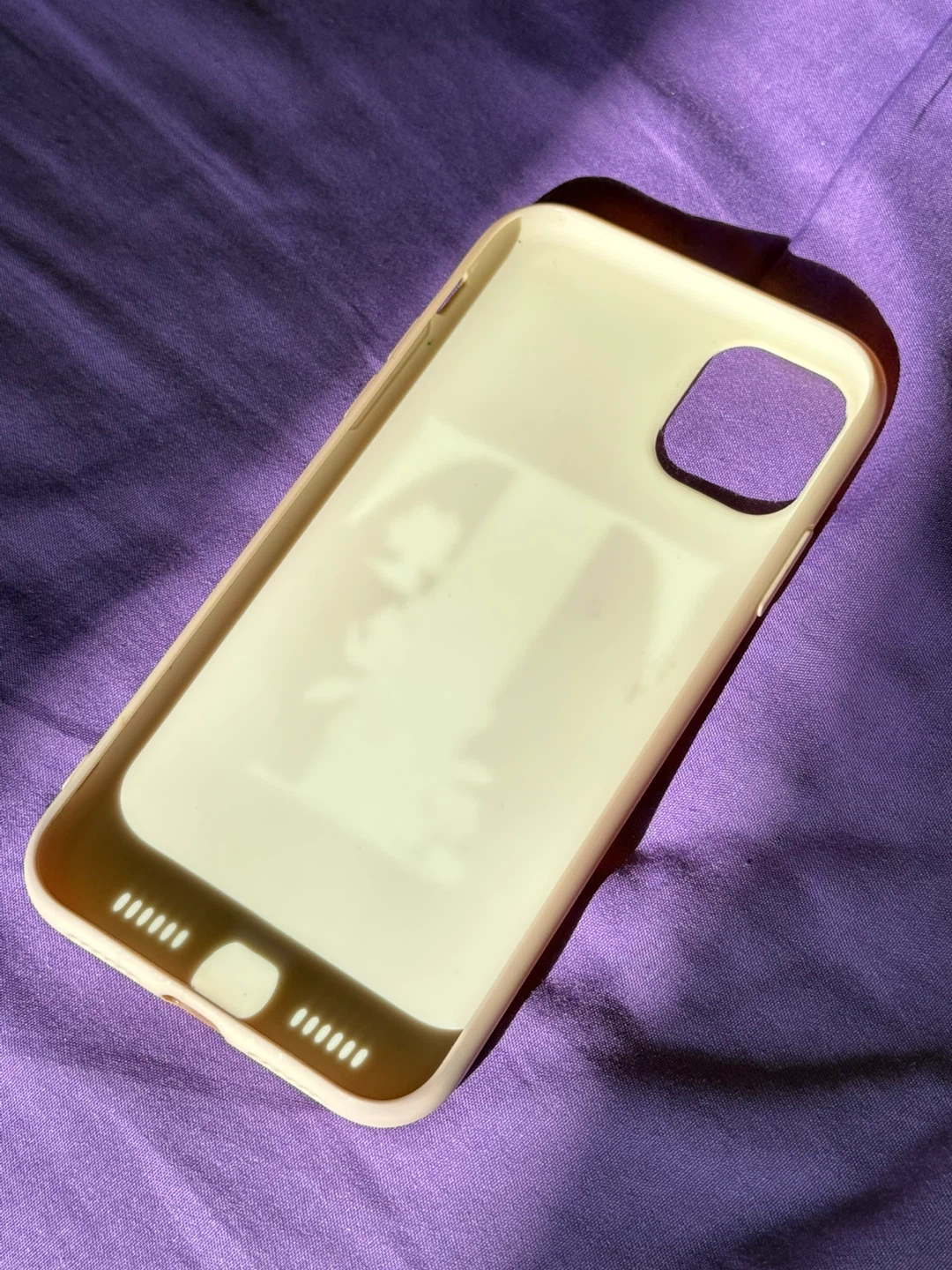 Phone Case with "T" Initial and Floral Design - photo 3